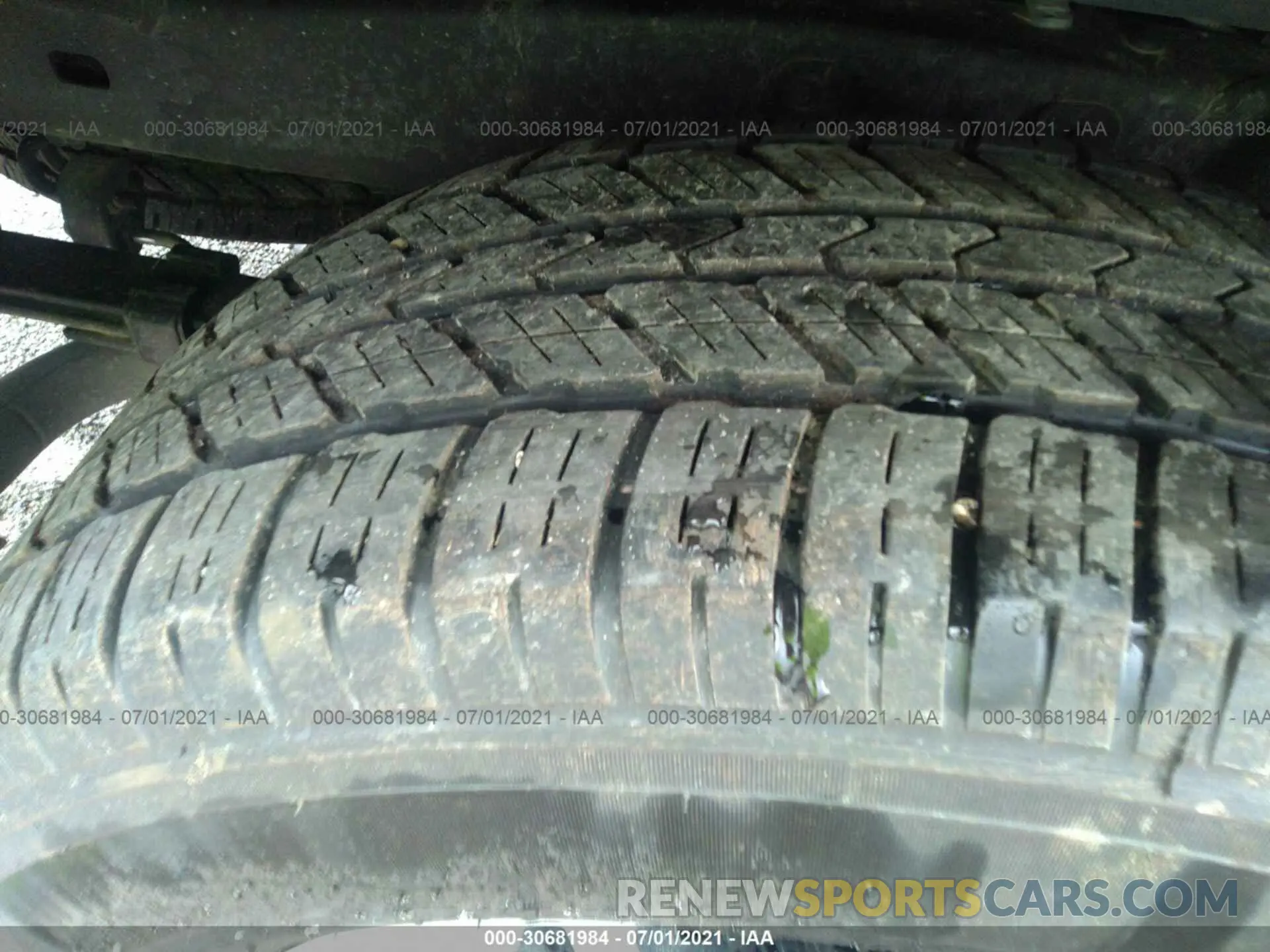 14 fotografías del automóvil dañado 3TMCZ5AN0LM322519 TOYOTA TACOMA 4WD 2020