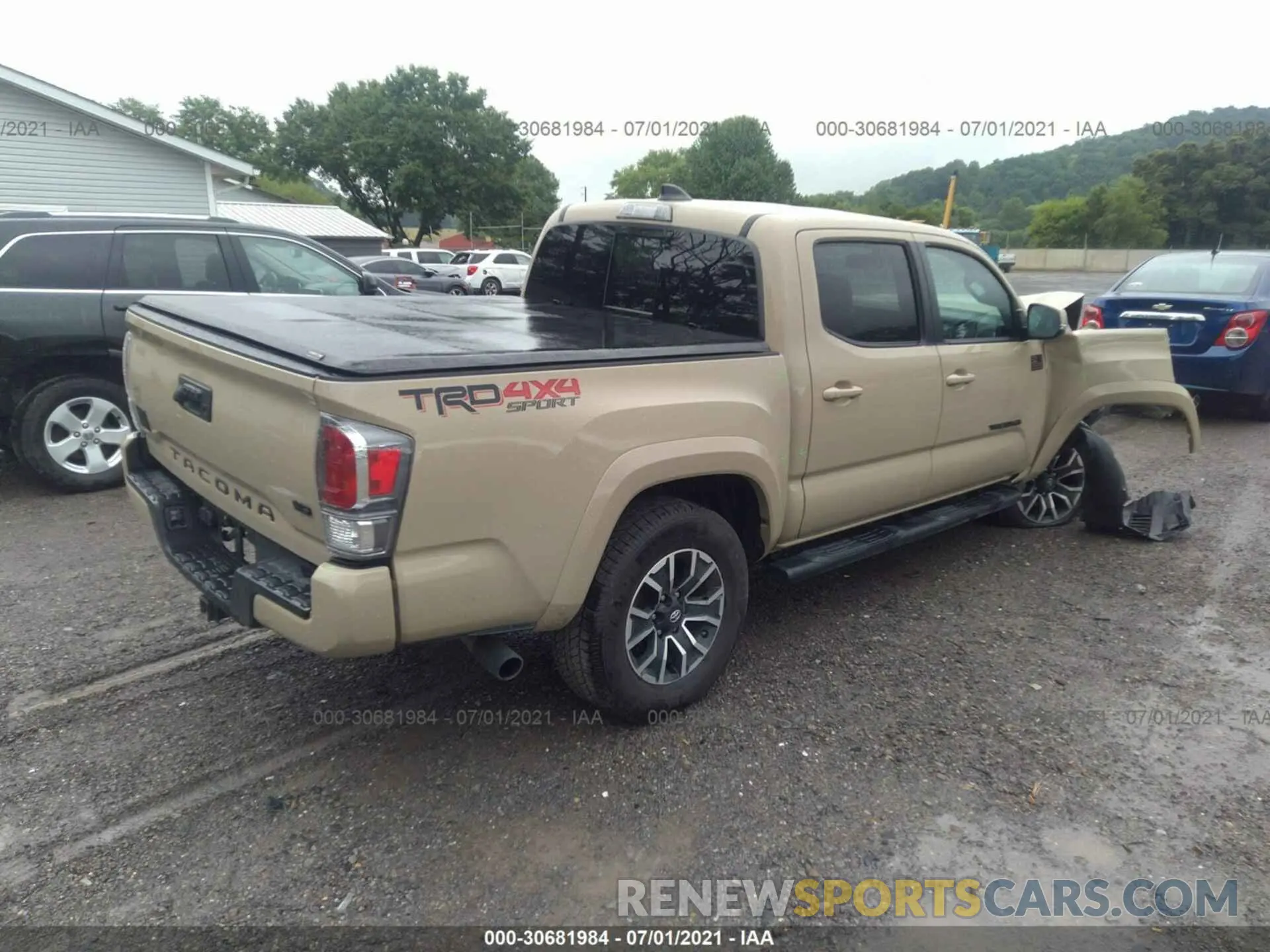 4 fotografías del automóvil dañado 3TMCZ5AN0LM322519 TOYOTA TACOMA 4WD 2020