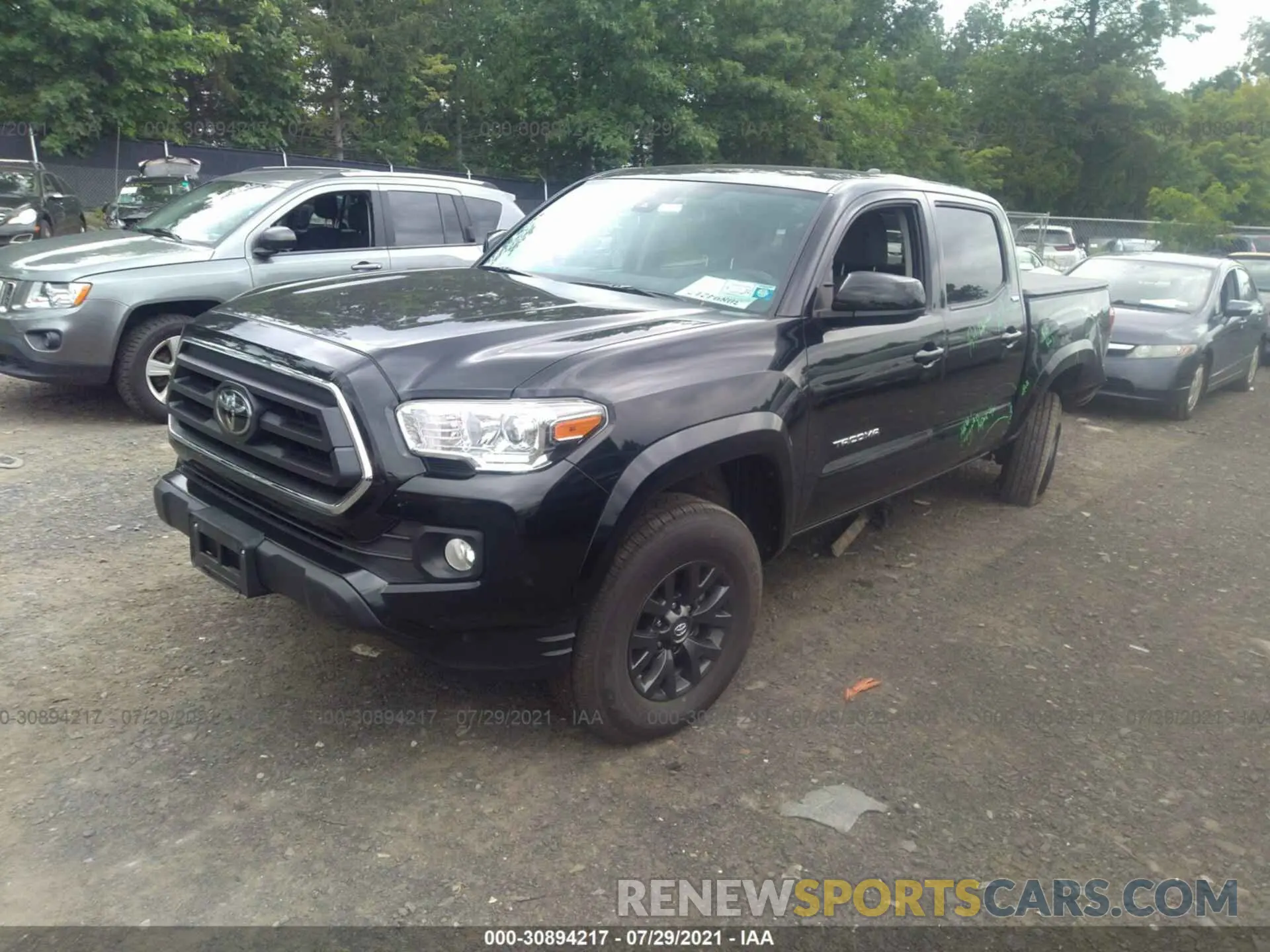 2 fotografías del automóvil dañado 3TMCZ5AN0LM364317 TOYOTA TACOMA 4WD 2020