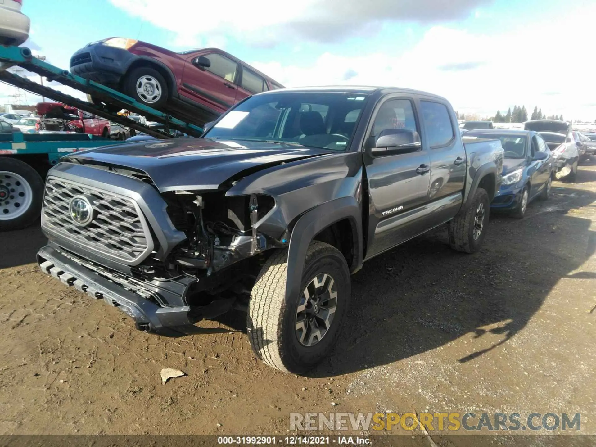 2 fotografías del automóvil dañado 3TMCZ5AN1LM331813 TOYOTA TACOMA 4WD 2020