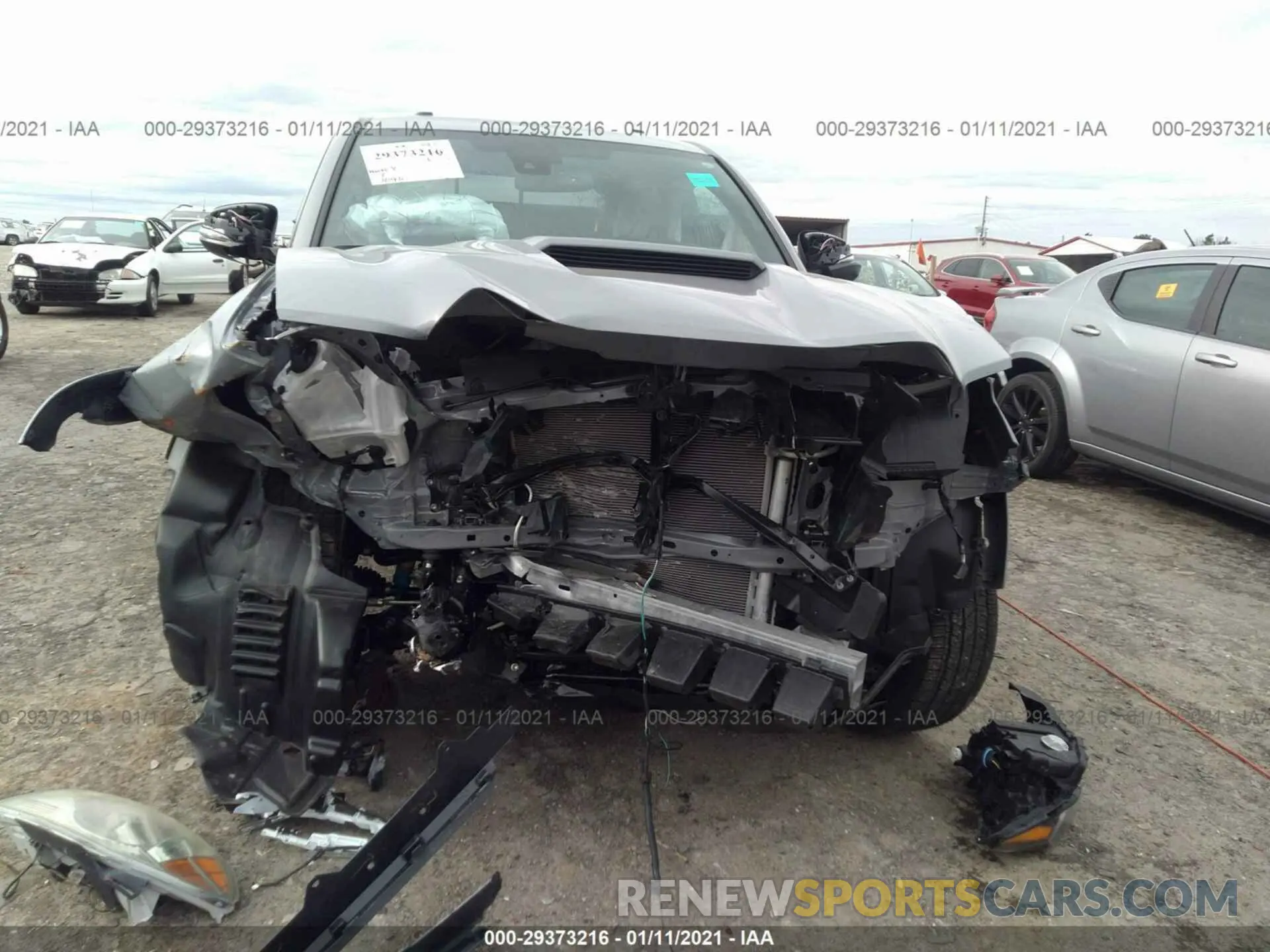 6 fotografías del automóvil dañado 3TMCZ5AN1LM349471 TOYOTA TACOMA 4WD 2020