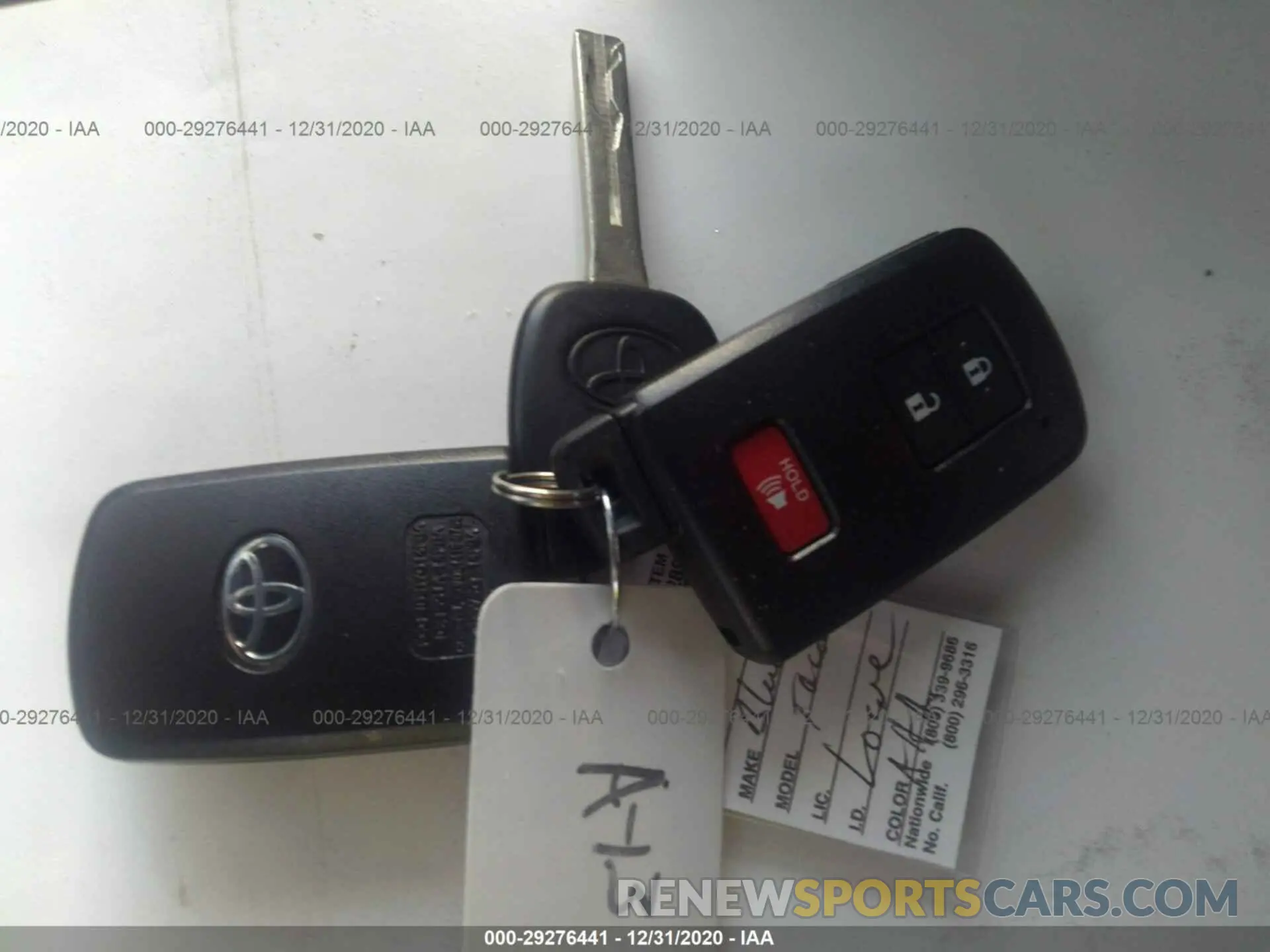 11 fotografías del automóvil dañado 3TMCZ5AN3LM304323 TOYOTA TACOMA 4WD 2020
