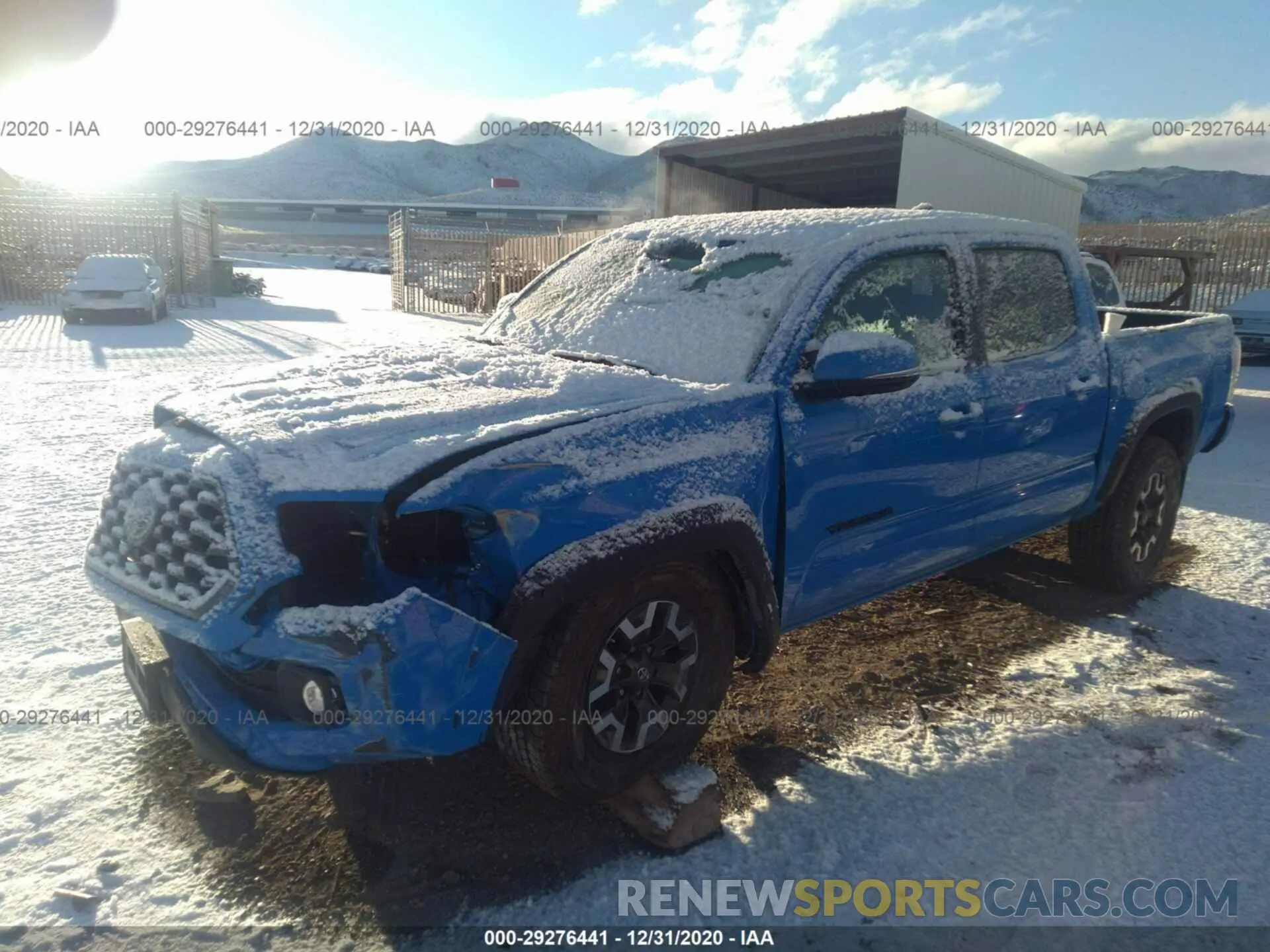 2 fotografías del automóvil dañado 3TMCZ5AN3LM304323 TOYOTA TACOMA 4WD 2020