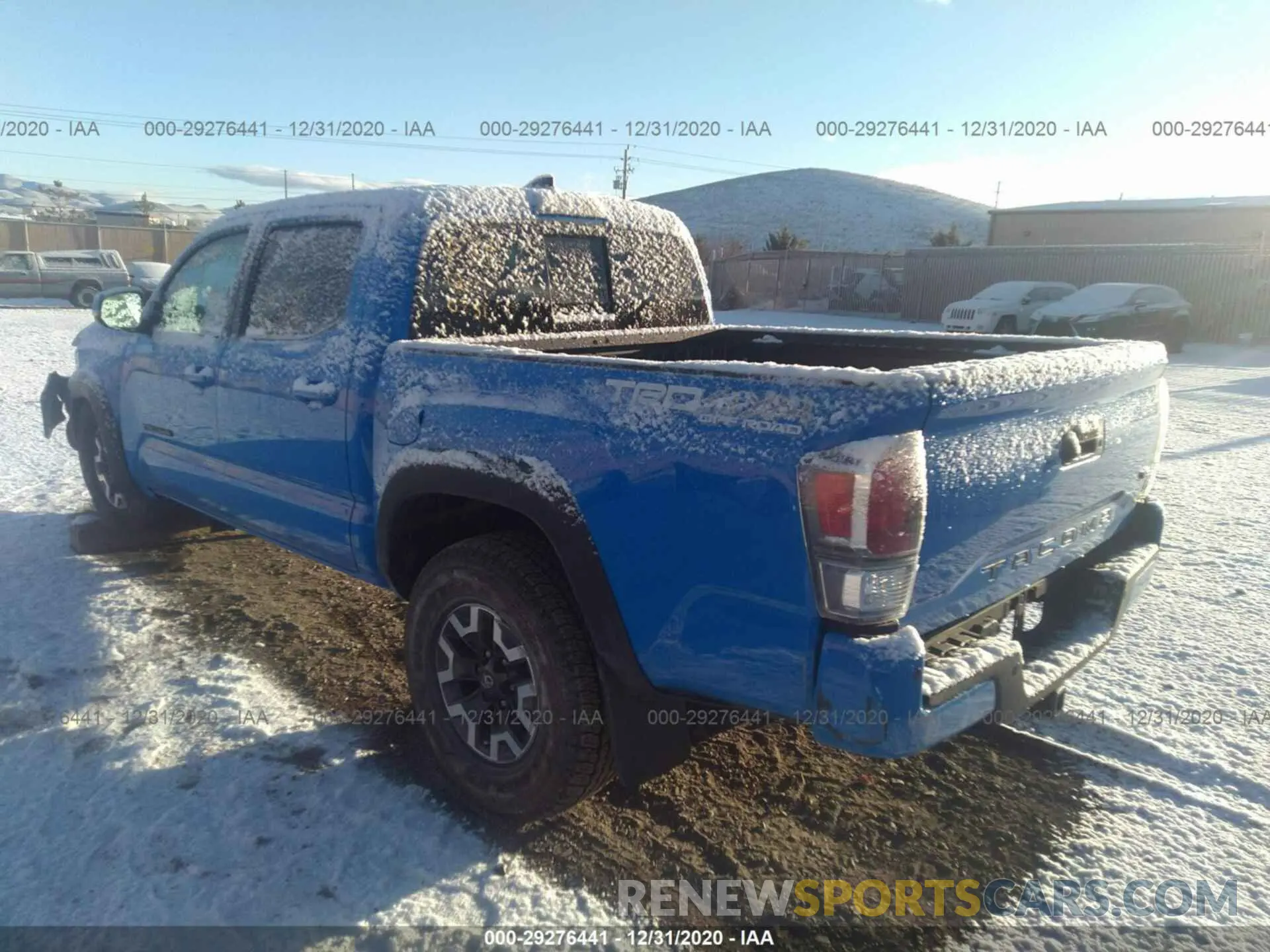 3 fotografías del automóvil dañado 3TMCZ5AN3LM304323 TOYOTA TACOMA 4WD 2020