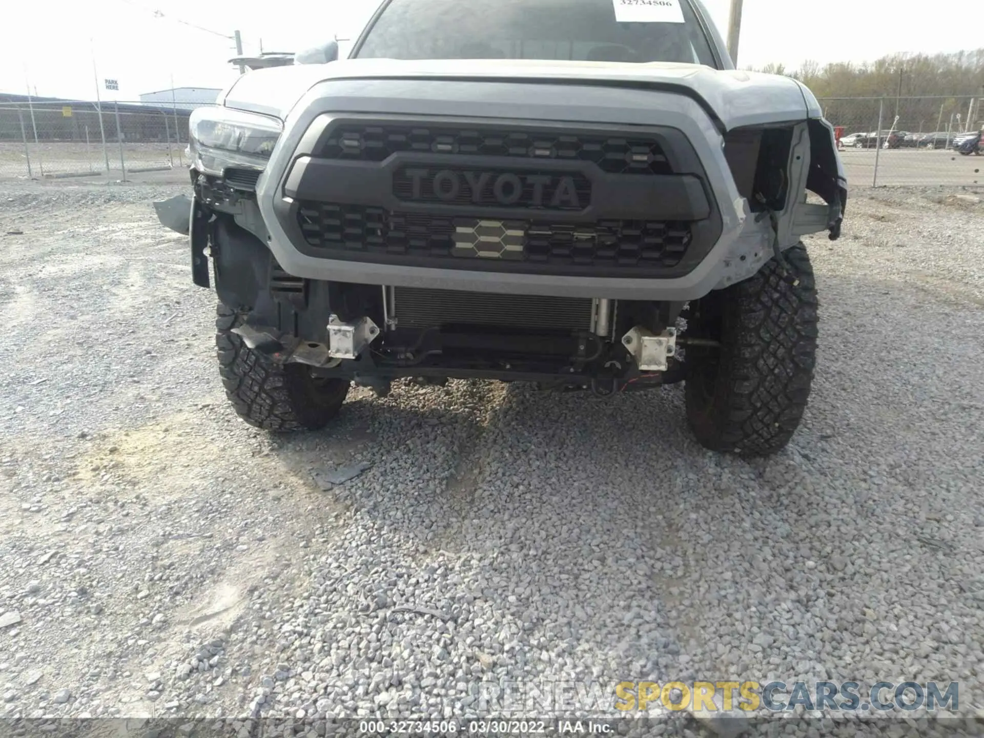 6 fotografías del automóvil dañado 3TMCZ5AN3LM330632 TOYOTA TACOMA 4WD 2020