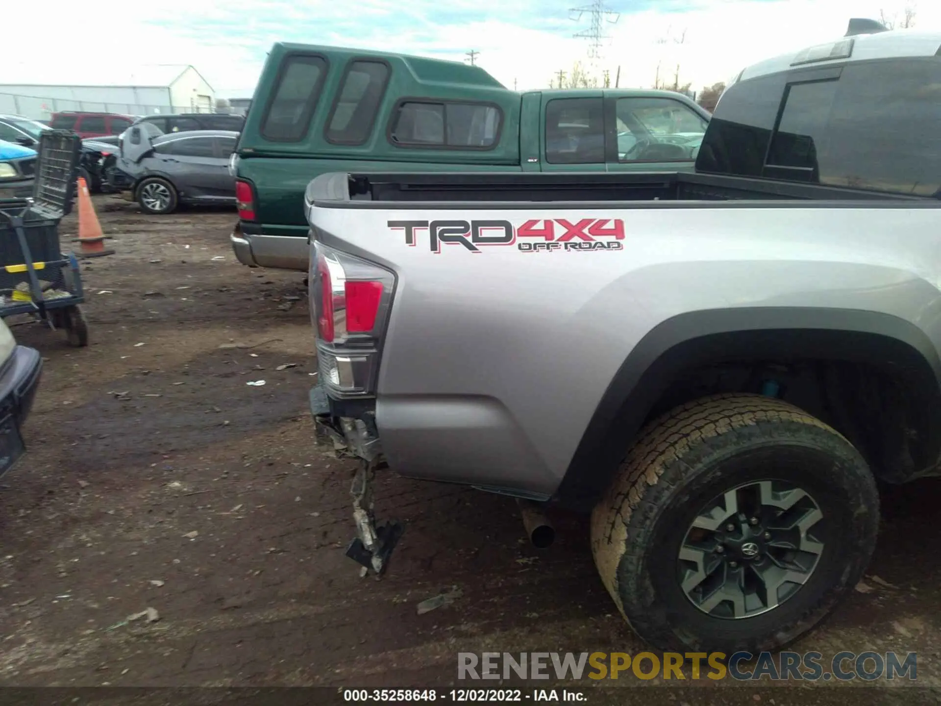 12 fotografías del automóvil dañado 3TMCZ5AN4LM329537 TOYOTA TACOMA 4WD 2020