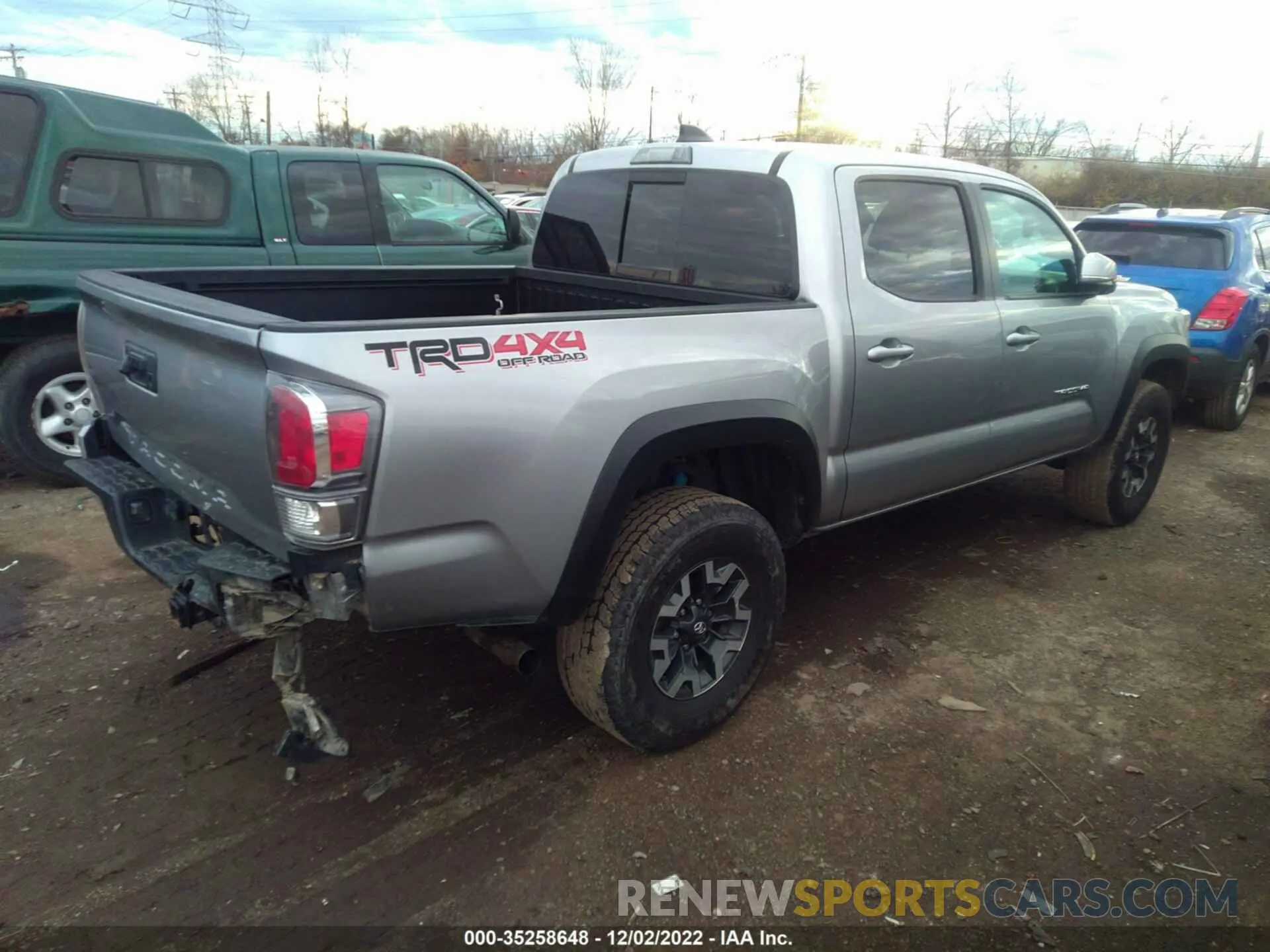 4 fotografías del automóvil dañado 3TMCZ5AN4LM329537 TOYOTA TACOMA 4WD 2020
