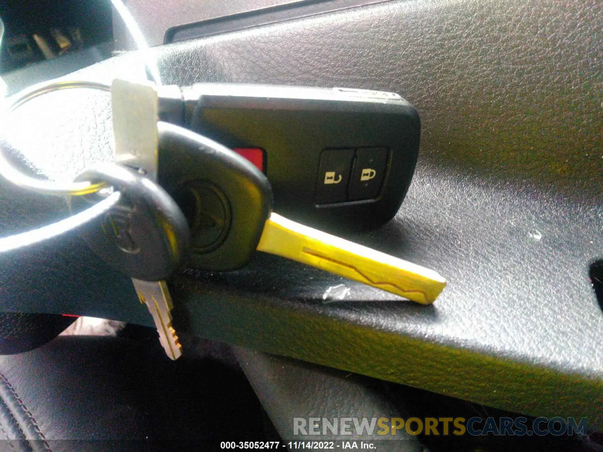 11 fotografías del automóvil dañado 3TMCZ5AN6LM299165 TOYOTA TACOMA 4WD 2020