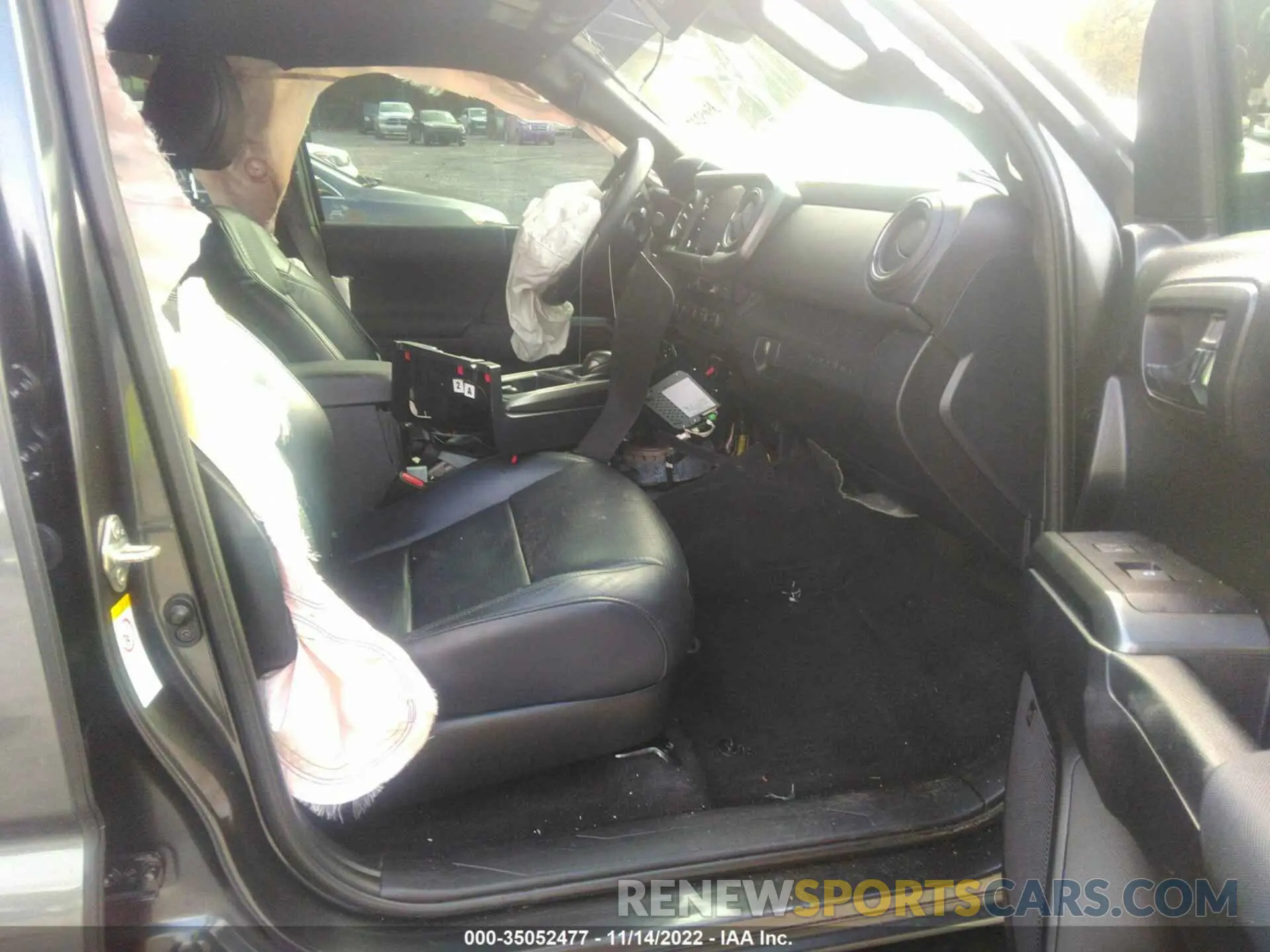 5 fotografías del automóvil dañado 3TMCZ5AN6LM299165 TOYOTA TACOMA 4WD 2020