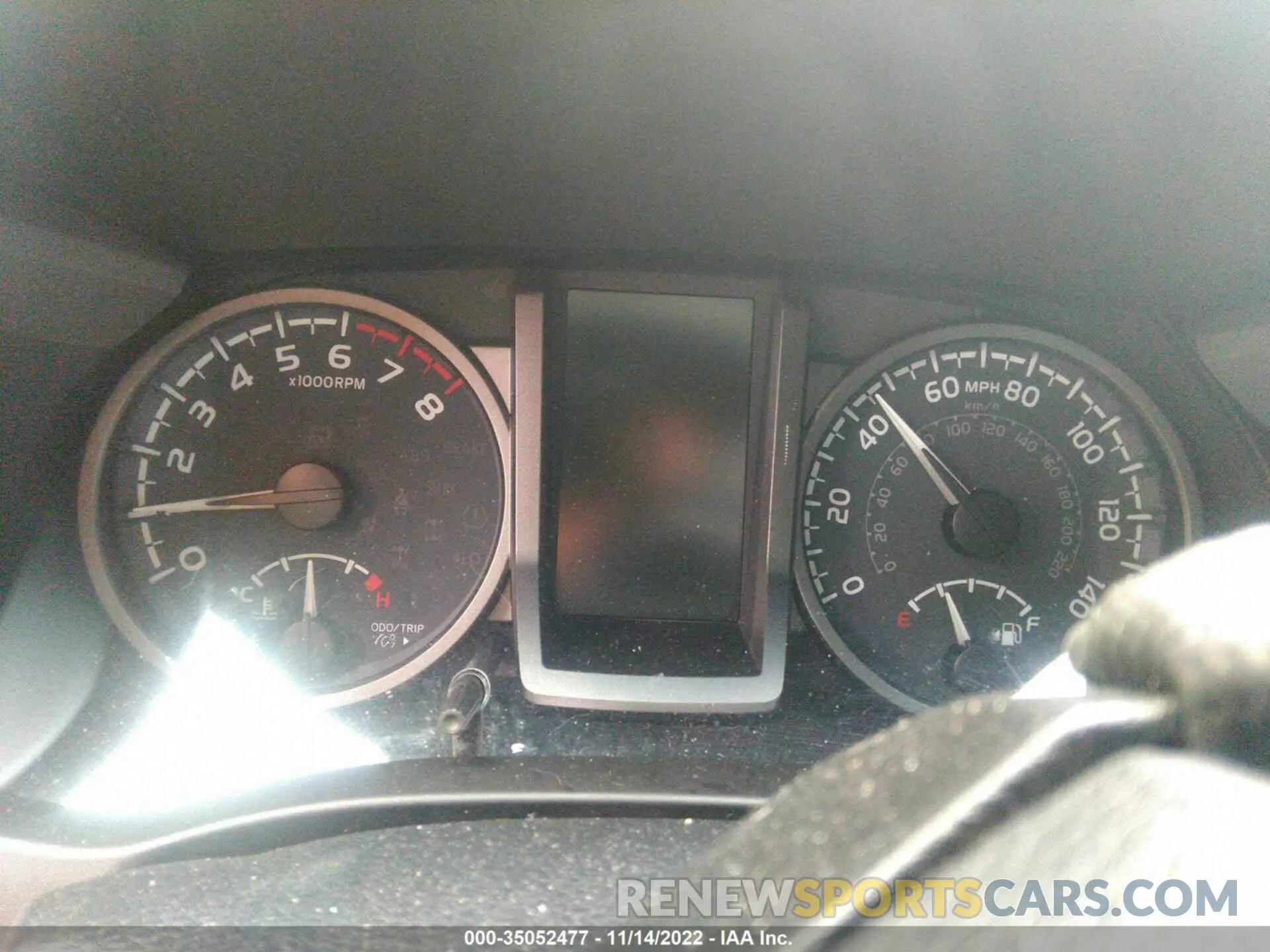 7 fotografías del automóvil dañado 3TMCZ5AN6LM299165 TOYOTA TACOMA 4WD 2020