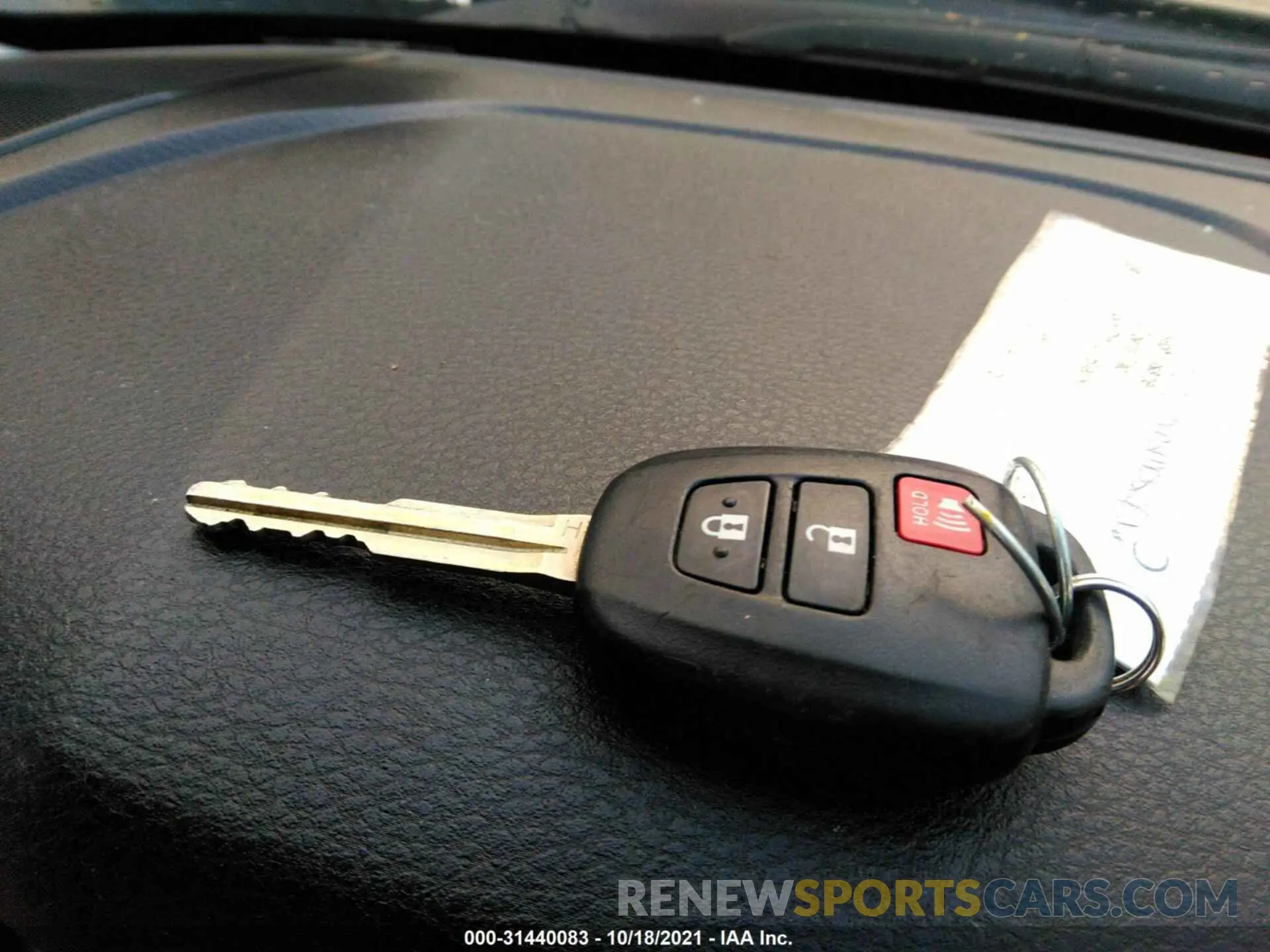 11 fotografías del automóvil dañado 3TMCZ5AN6LM301836 TOYOTA TACOMA 4WD 2020
