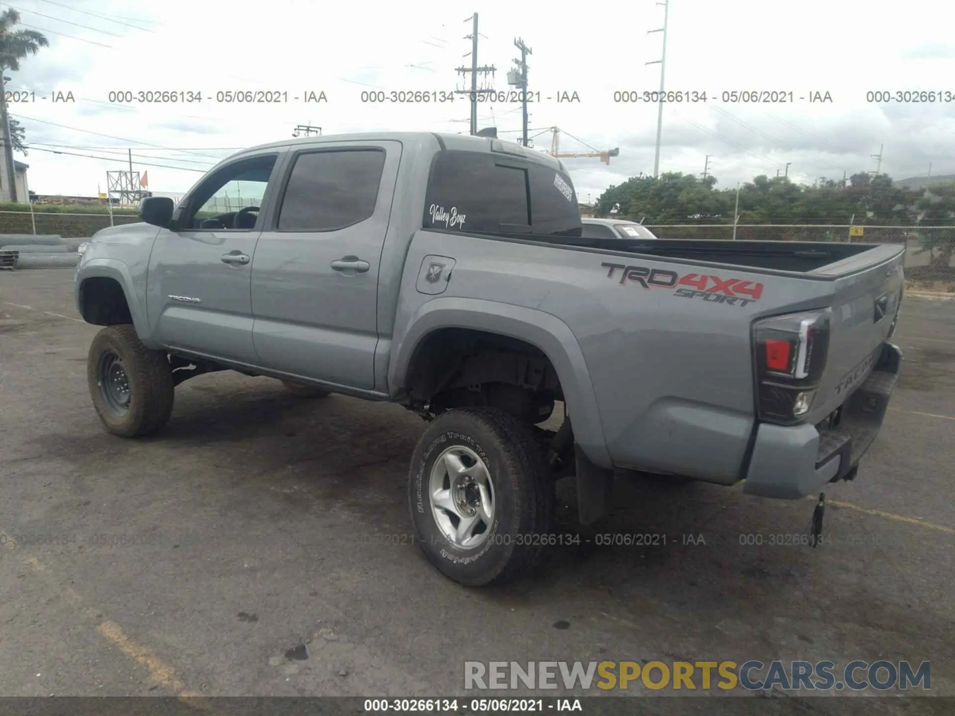 3 fotografías del automóvil dañado 3TMCZ5AN7LM311968 TOYOTA TACOMA 4WD 2020