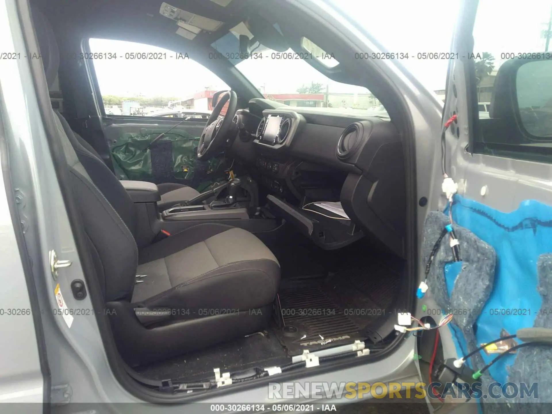 5 fotografías del automóvil dañado 3TMCZ5AN7LM311968 TOYOTA TACOMA 4WD 2020