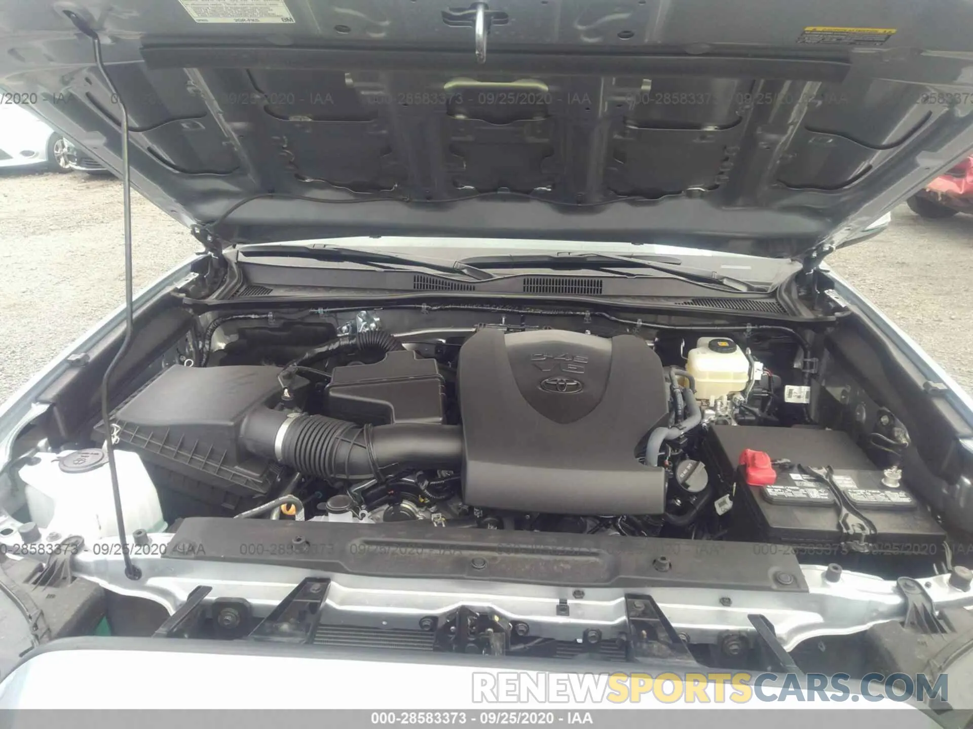 10 fotografías del automóvil dañado 3TMCZ5AN7LM324316 TOYOTA TACOMA 4WD 2020