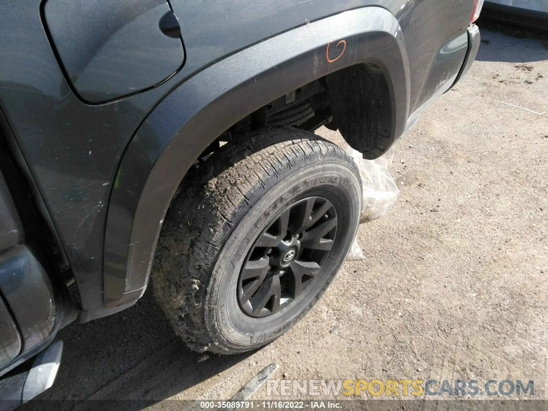 13 fotografías del automóvil dañado 3TMCZ5AN9LM306139 TOYOTA TACOMA 4WD 2020