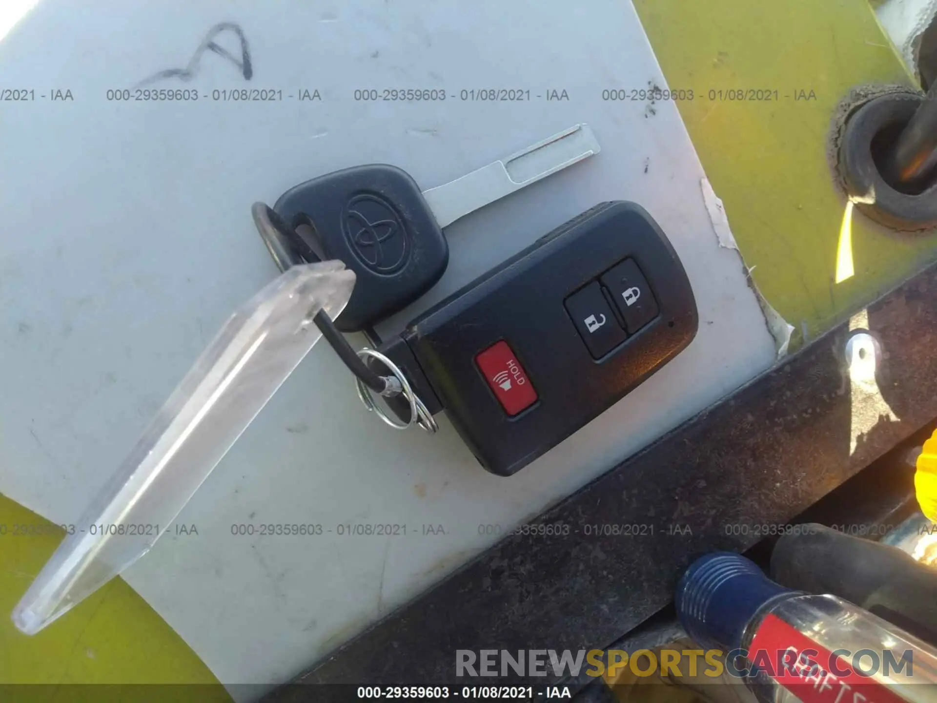 11 fotografías del automóvil dañado 3TMCZ5AN9LM321837 TOYOTA TACOMA 4WD 2020
