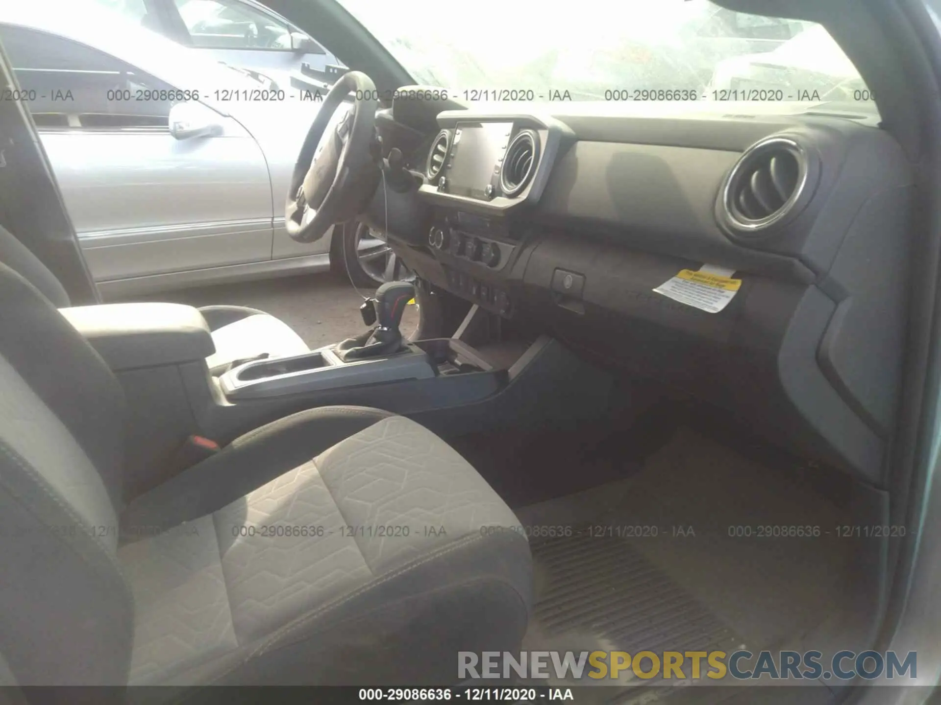 5 fotografías del automóvil dañado 3TMCZ5ANXLM296656 TOYOTA TACOMA 4WD 2020