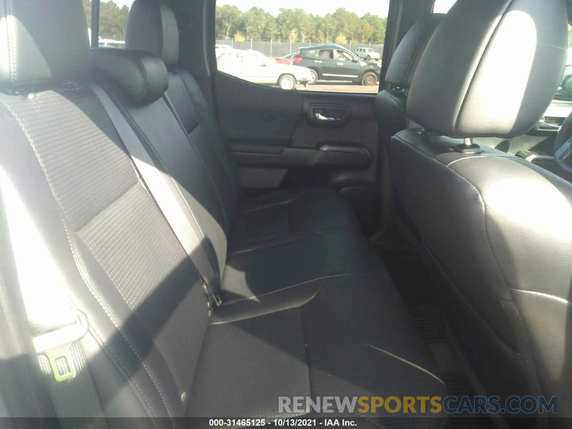 8 fotografías del automóvil dañado 3TMDZ5BN4LM084192 TOYOTA TACOMA 4WD 2020