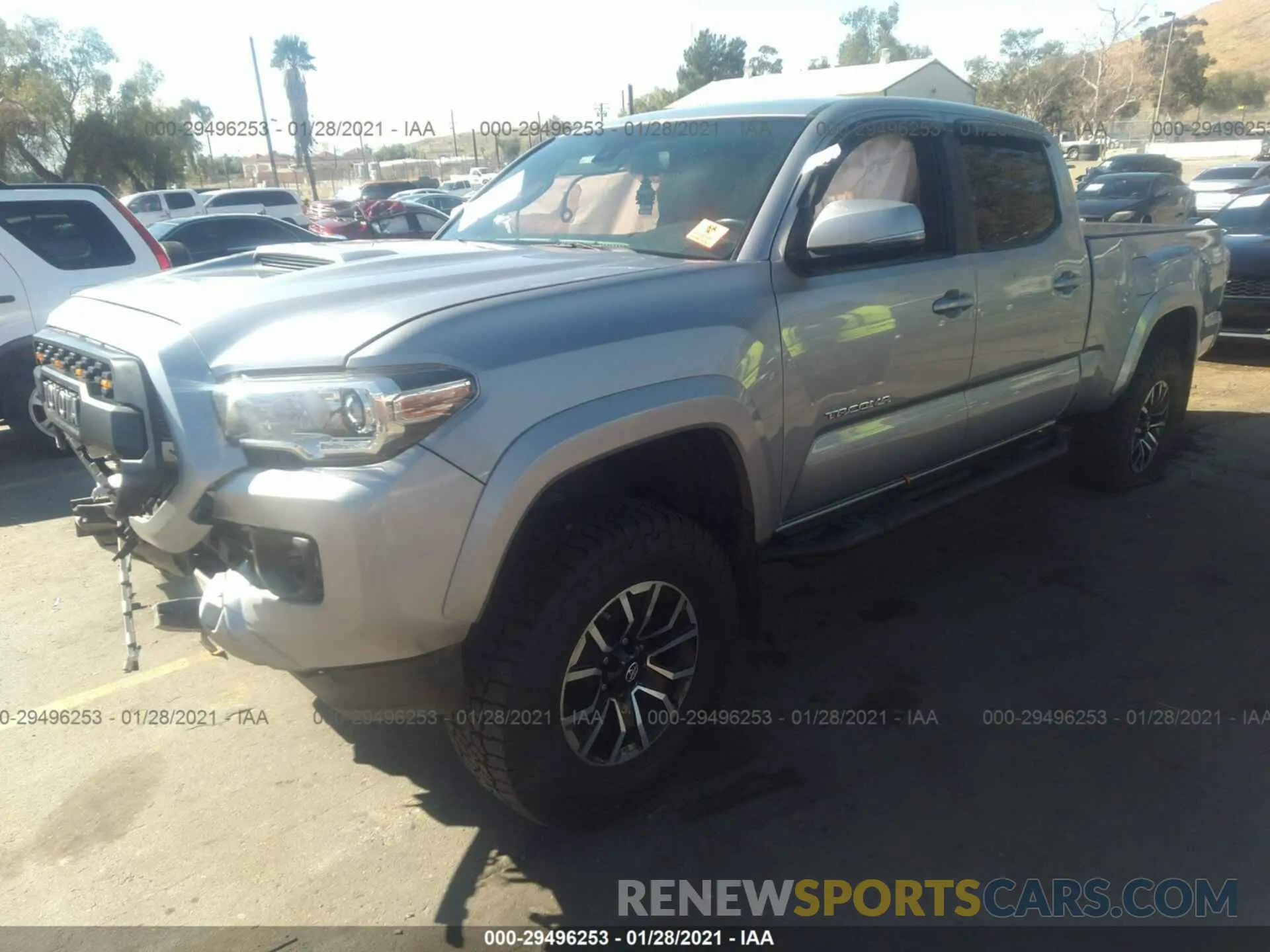 2 fotografías del automóvil dañado 3TMDZ5BN5LM081141 TOYOTA TACOMA 4WD 2020