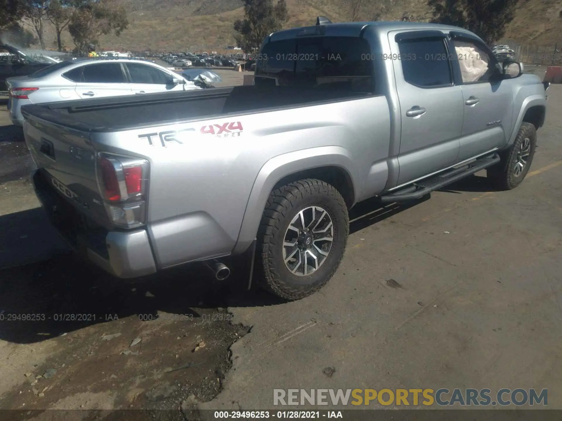 4 fotografías del automóvil dañado 3TMDZ5BN5LM081141 TOYOTA TACOMA 4WD 2020