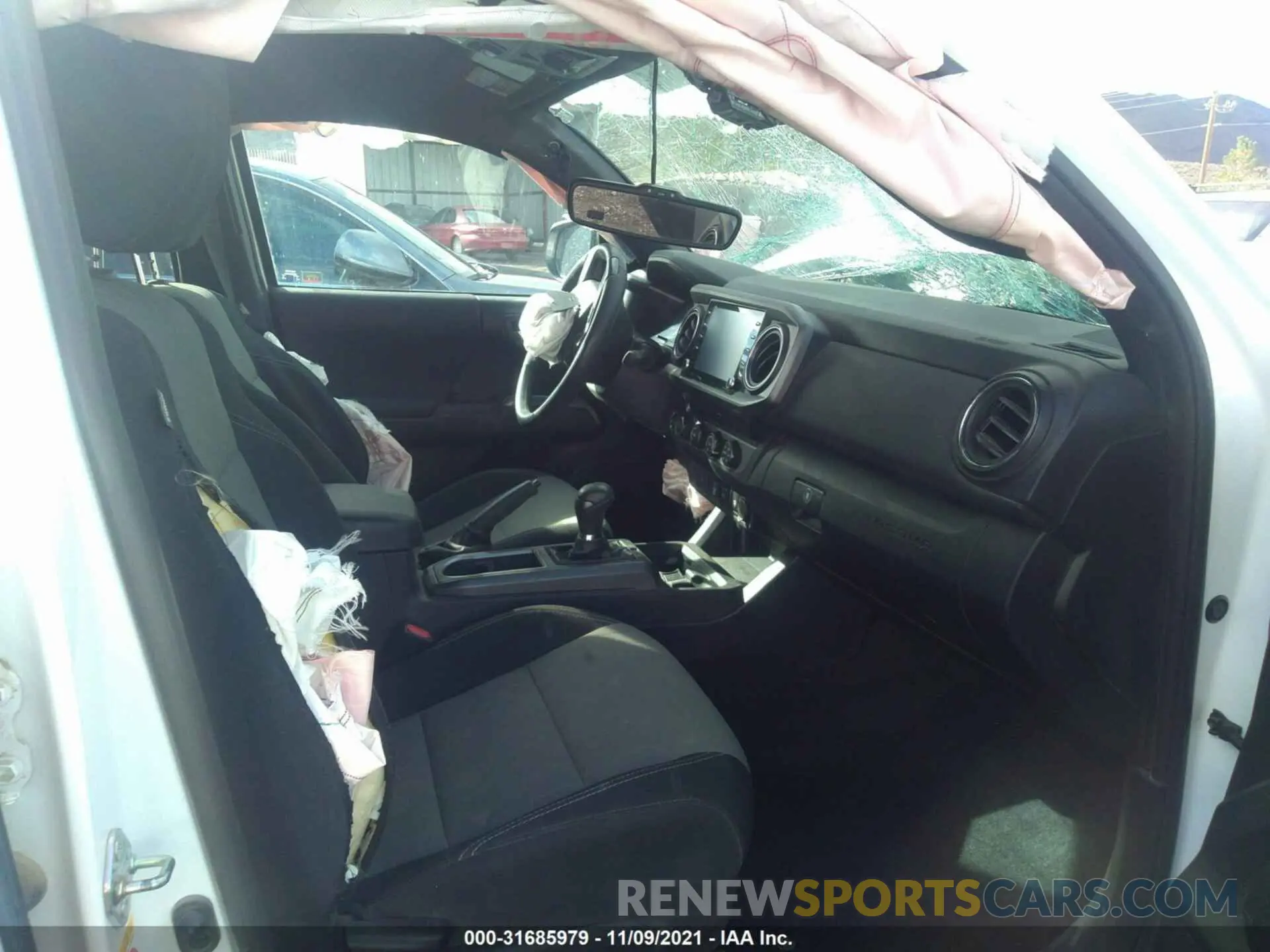5 fotografías del automóvil dañado 3TMDZ5BN5LM092902 TOYOTA TACOMA 4WD 2020