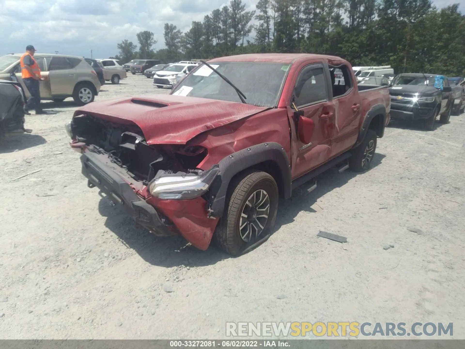 2 fotografías del automóvil dañado 3TYCZ5AN5LT004531 TOYOTA TACOMA 4WD 2020