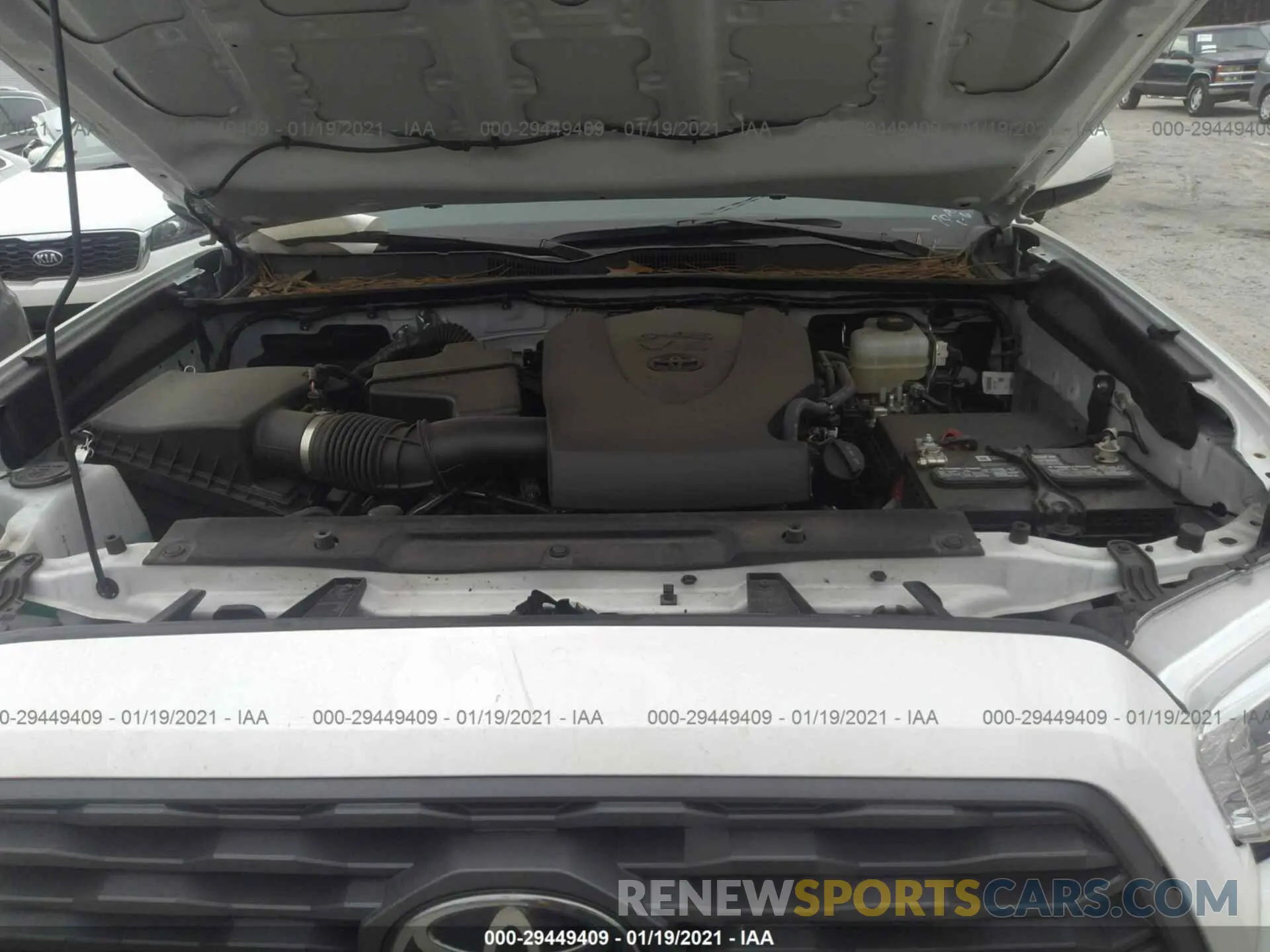 10 fotografías del automóvil dañado 5TFCZ5AN1LX230507 TOYOTA TACOMA 4WD 2020