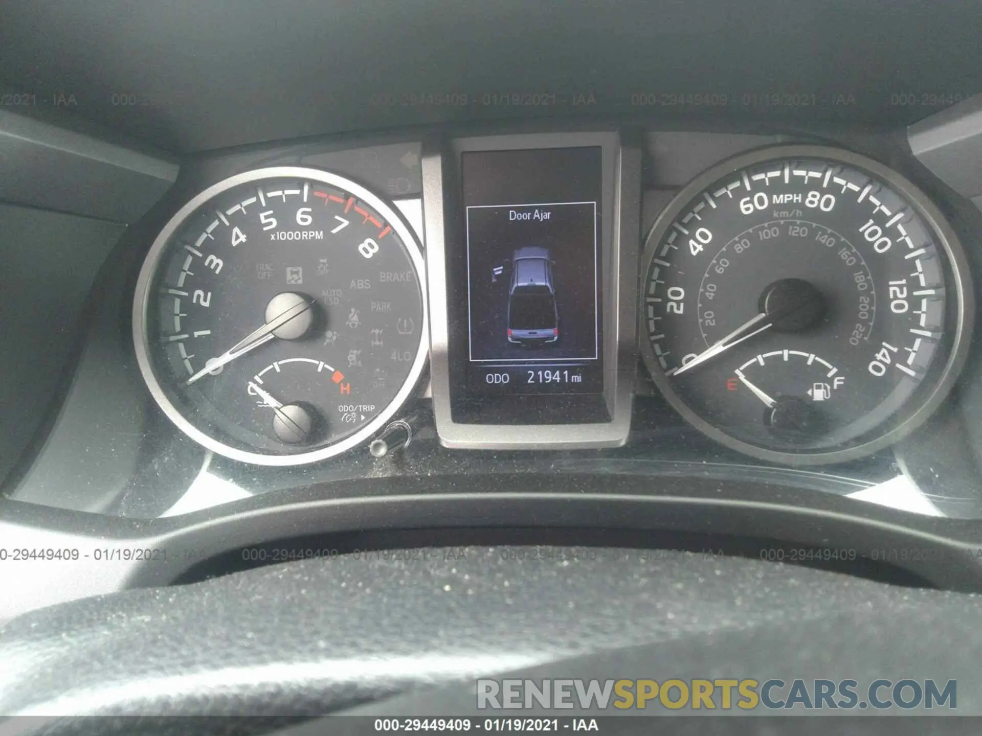 7 fotografías del automóvil dañado 5TFCZ5AN1LX230507 TOYOTA TACOMA 4WD 2020
