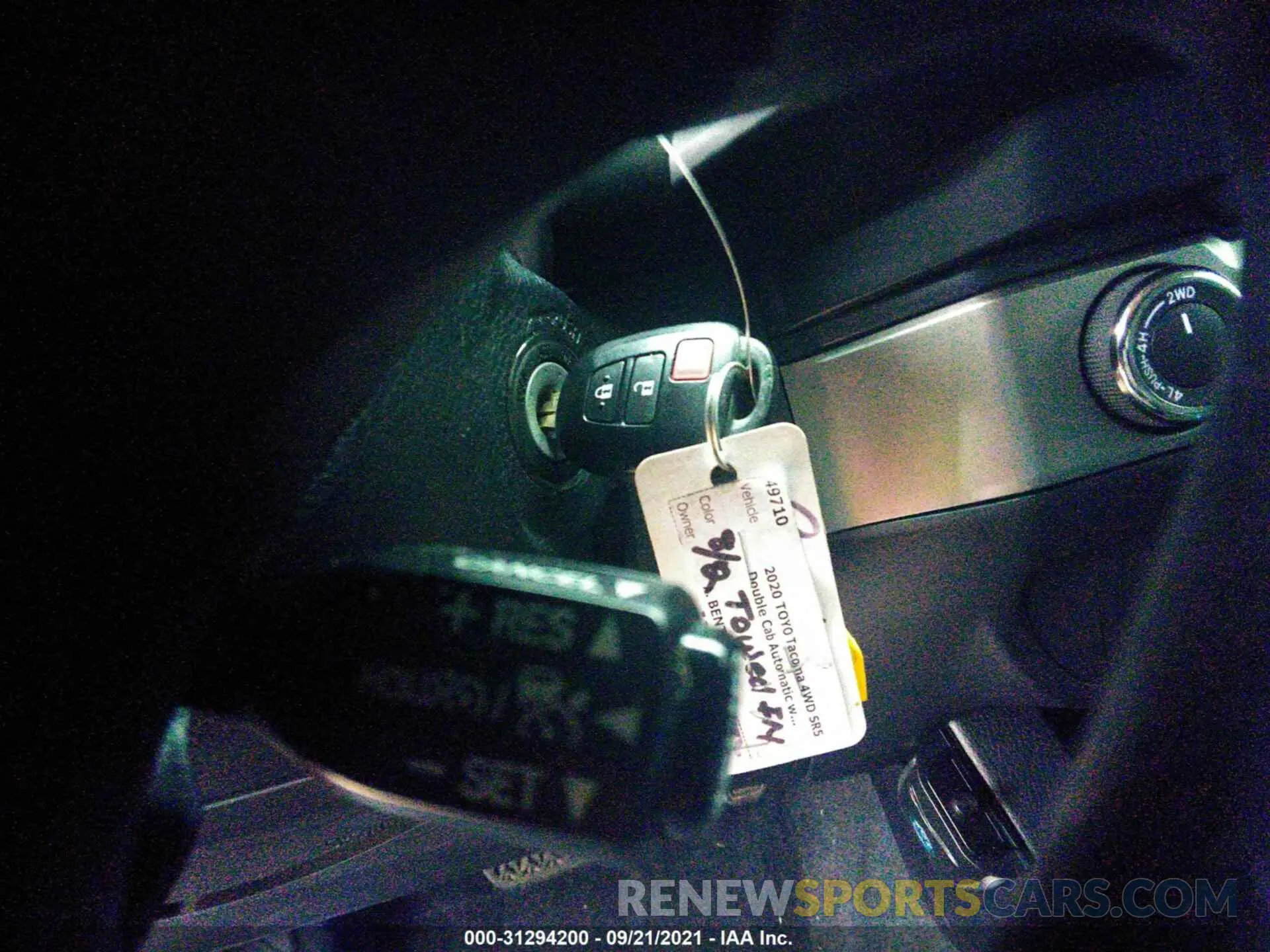 11 fotografías del automóvil dañado 5TFCZ5AN3LX239094 TOYOTA TACOMA 4WD 2020