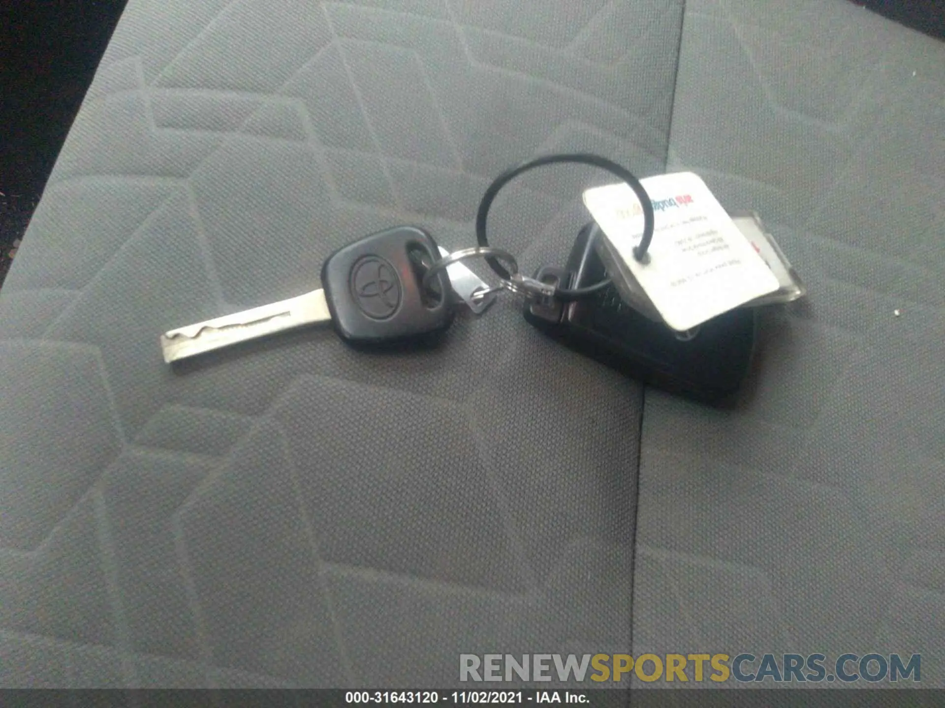 11 fotografías del automóvil dañado 5TFCZ5AN4LX230873 TOYOTA TACOMA 4WD 2020