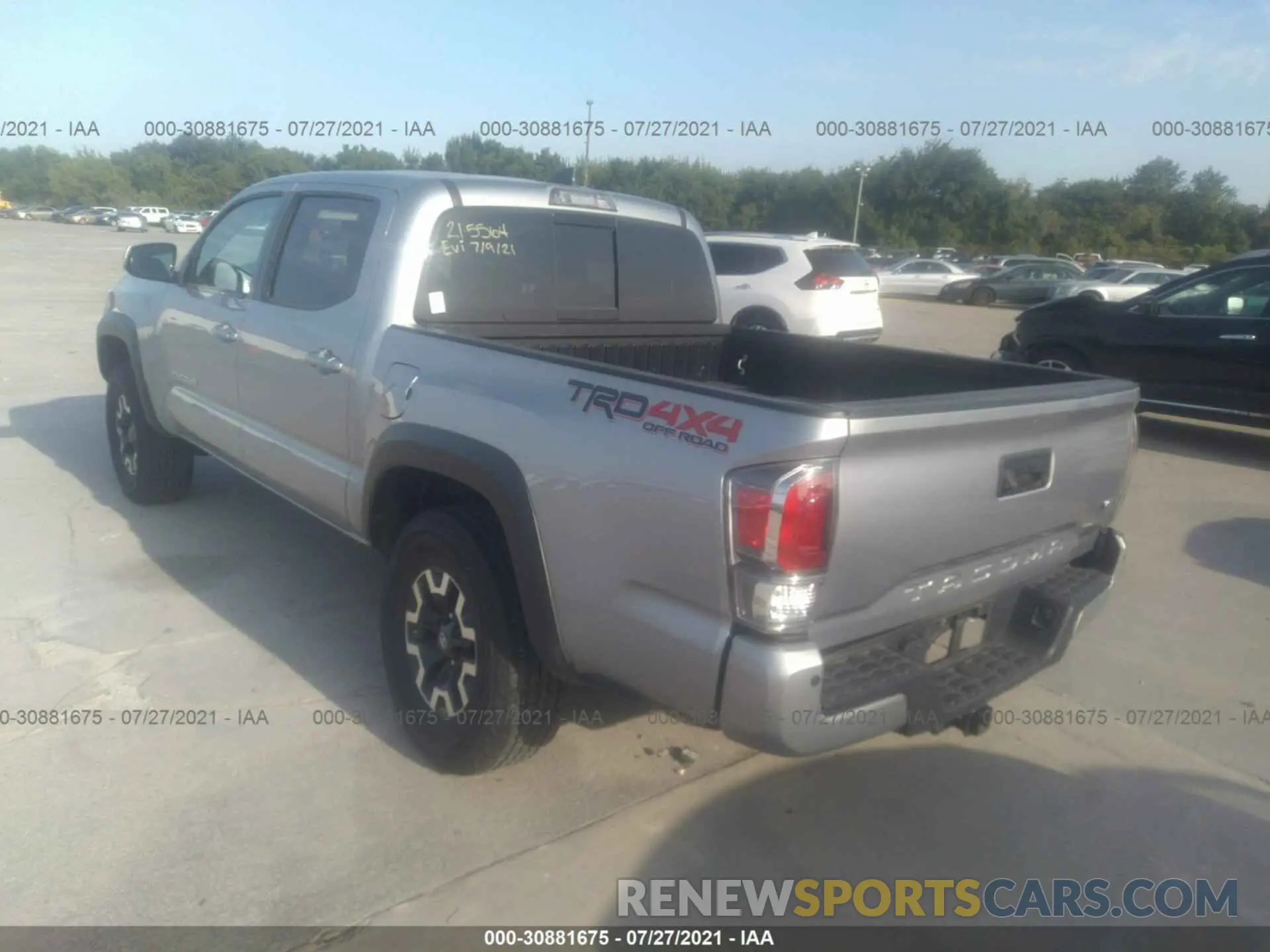 3 fotografías del automóvil dañado 5TFCZ5AN5LX231336 TOYOTA TACOMA 4WD 2020