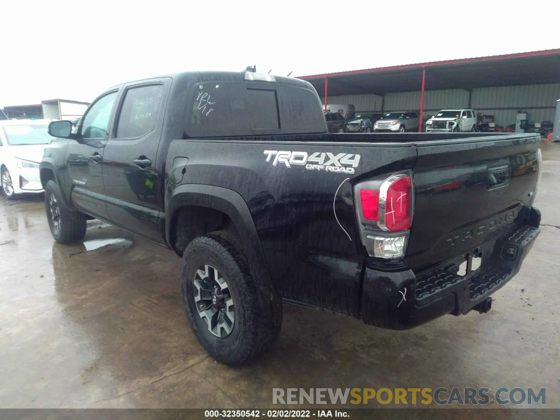 3 fotografías del automóvil dañado 5TFCZ5AN8LX230584 TOYOTA TACOMA 4WD 2020
