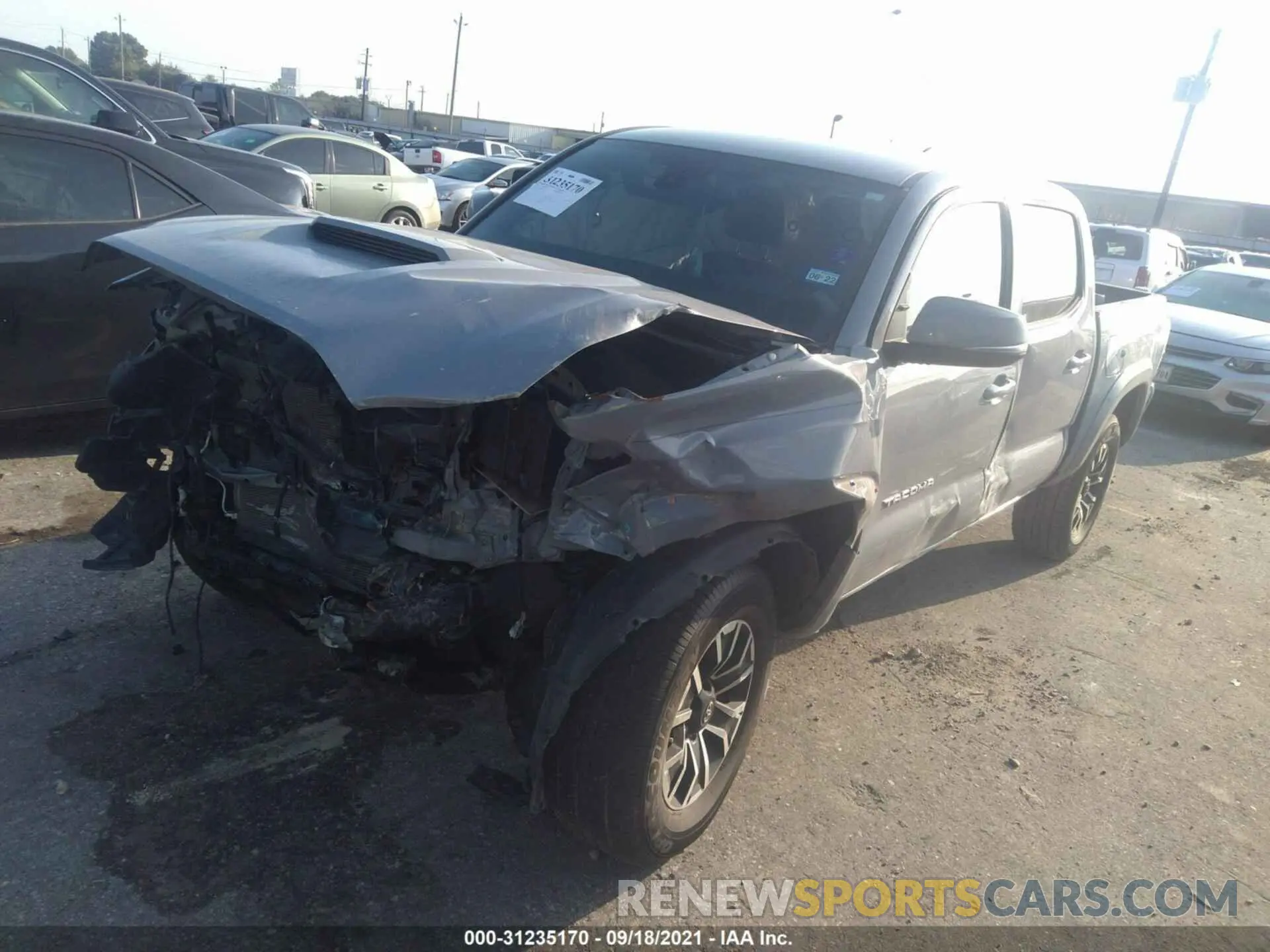 2 fotografías del automóvil dañado 5TFCZ5AN9LX234921 TOYOTA TACOMA 4WD 2020