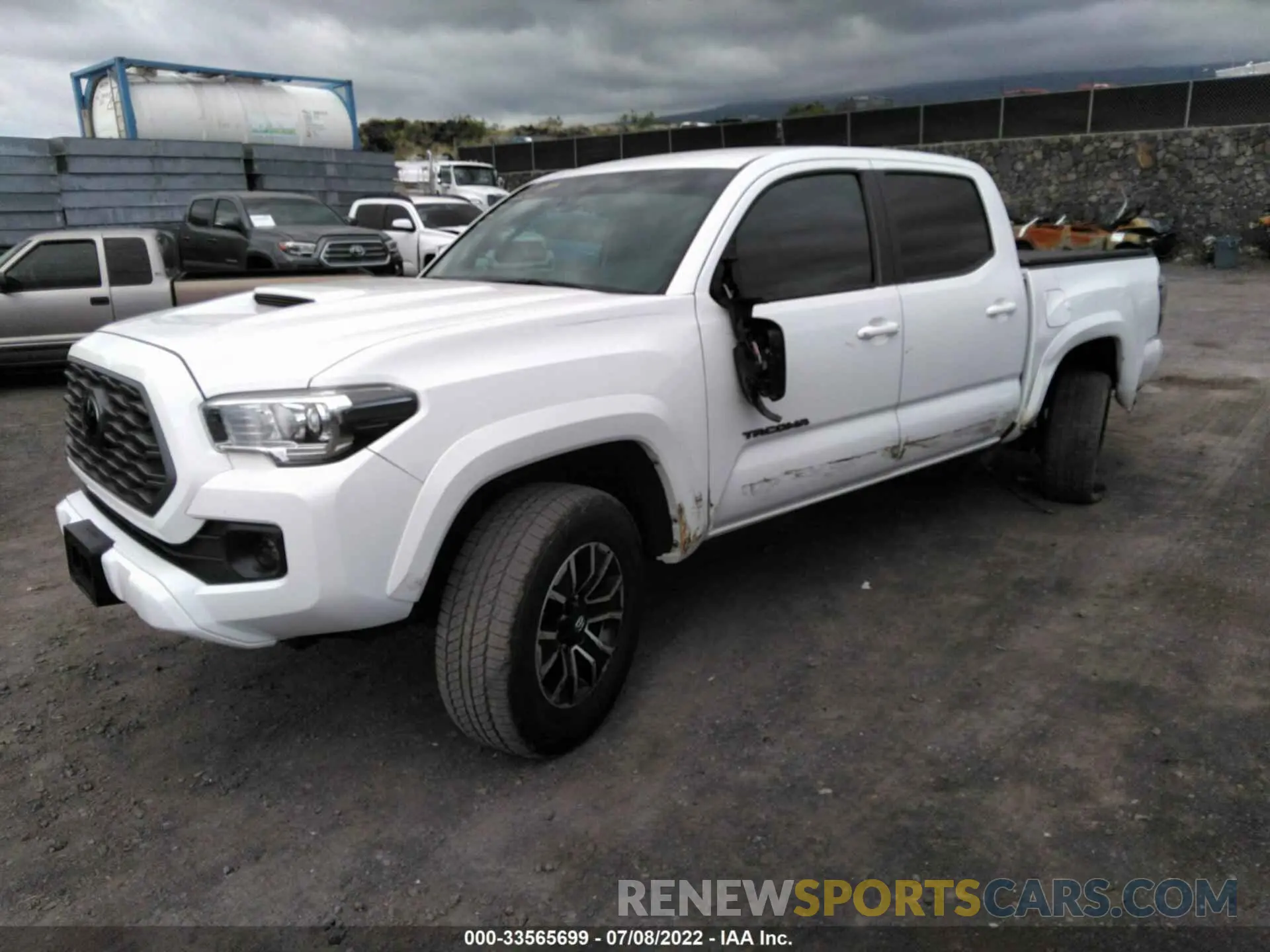 2 fotografías del automóvil dañado 5TFCZ5AN9LX236409 TOYOTA TACOMA 4WD 2020