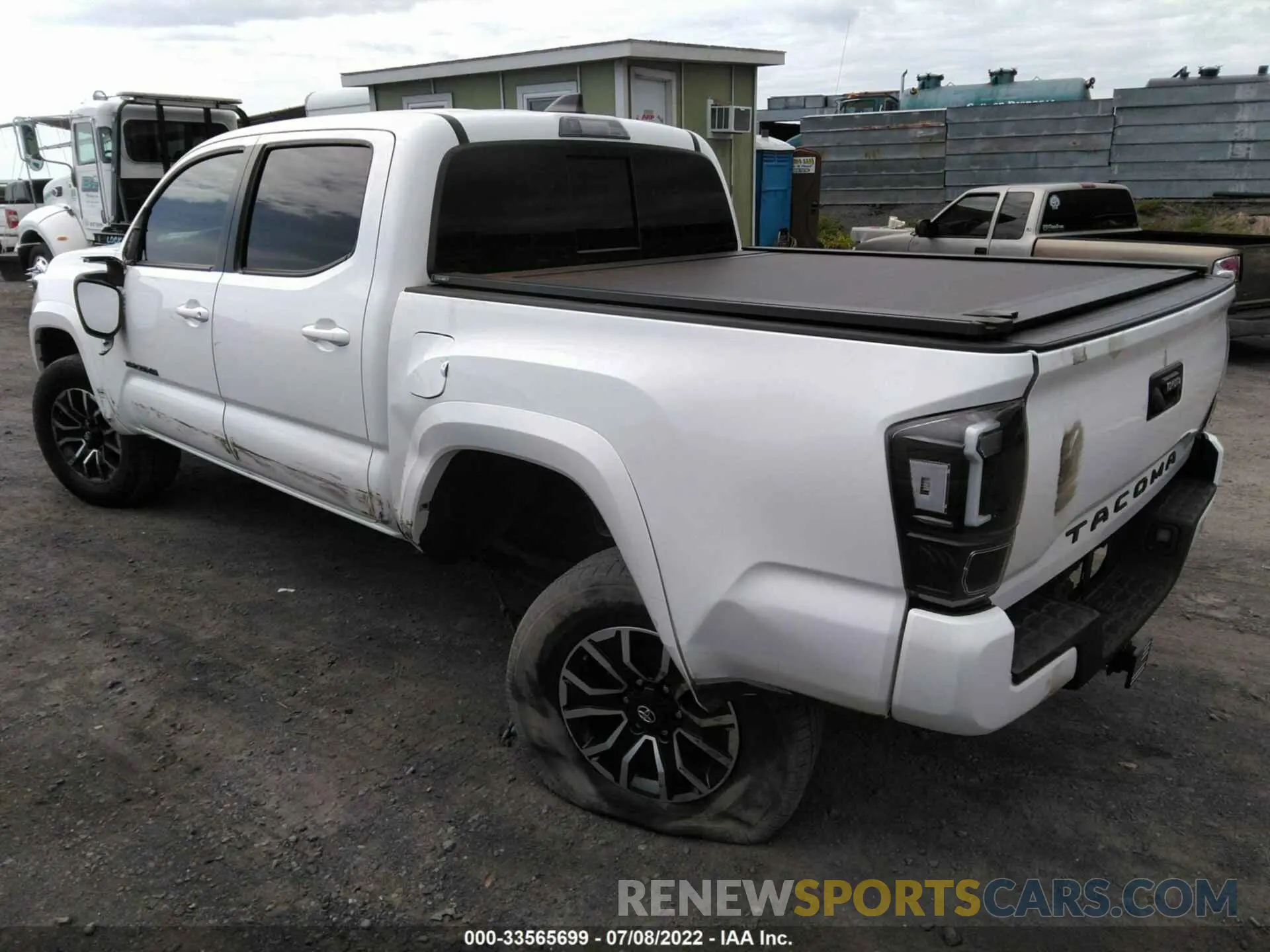 3 fotografías del automóvil dañado 5TFCZ5AN9LX236409 TOYOTA TACOMA 4WD 2020