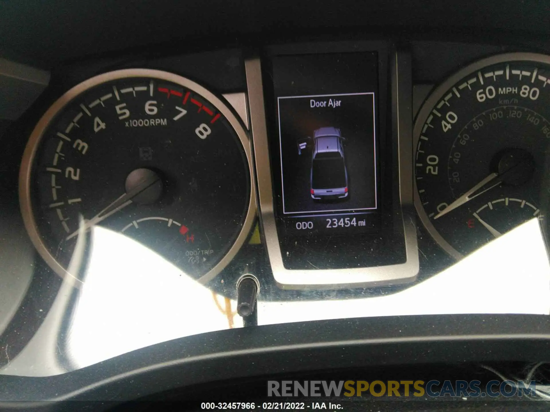 7 fotografías del automóvil dañado 5TFSZ5AN2LX225165 TOYOTA TACOMA 4WD 2020