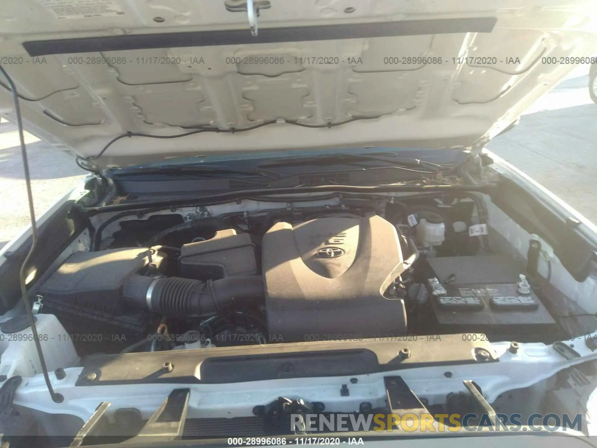 10 fotografías del automóvil dañado 5TFSZ5AN5LX212393 TOYOTA TACOMA 4WD 2020