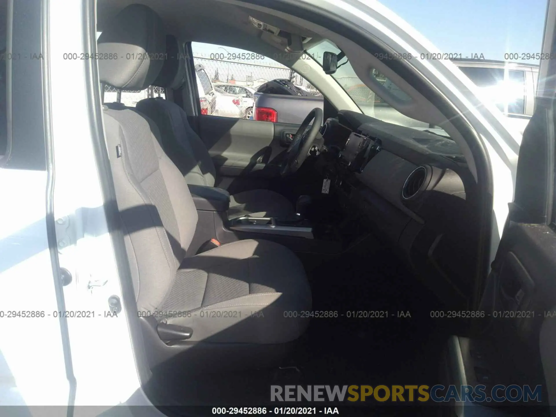 5 fotografías del automóvil dañado 3TMCZ5AN0MM384942 TOYOTA TACOMA 4WD 2021