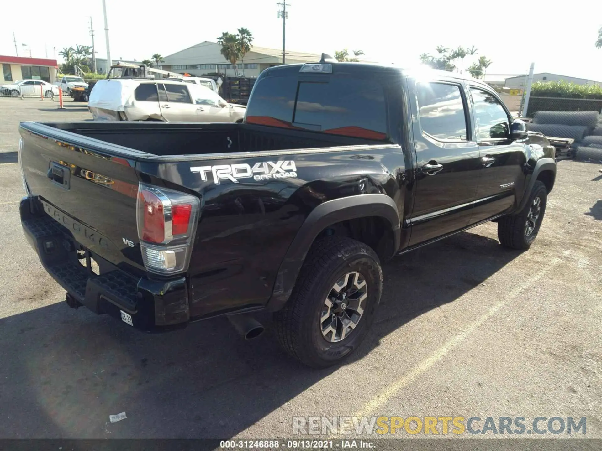 4 fotografías del automóvil dañado 3TMCZ5AN0MM408706 TOYOTA TACOMA 4WD 2021