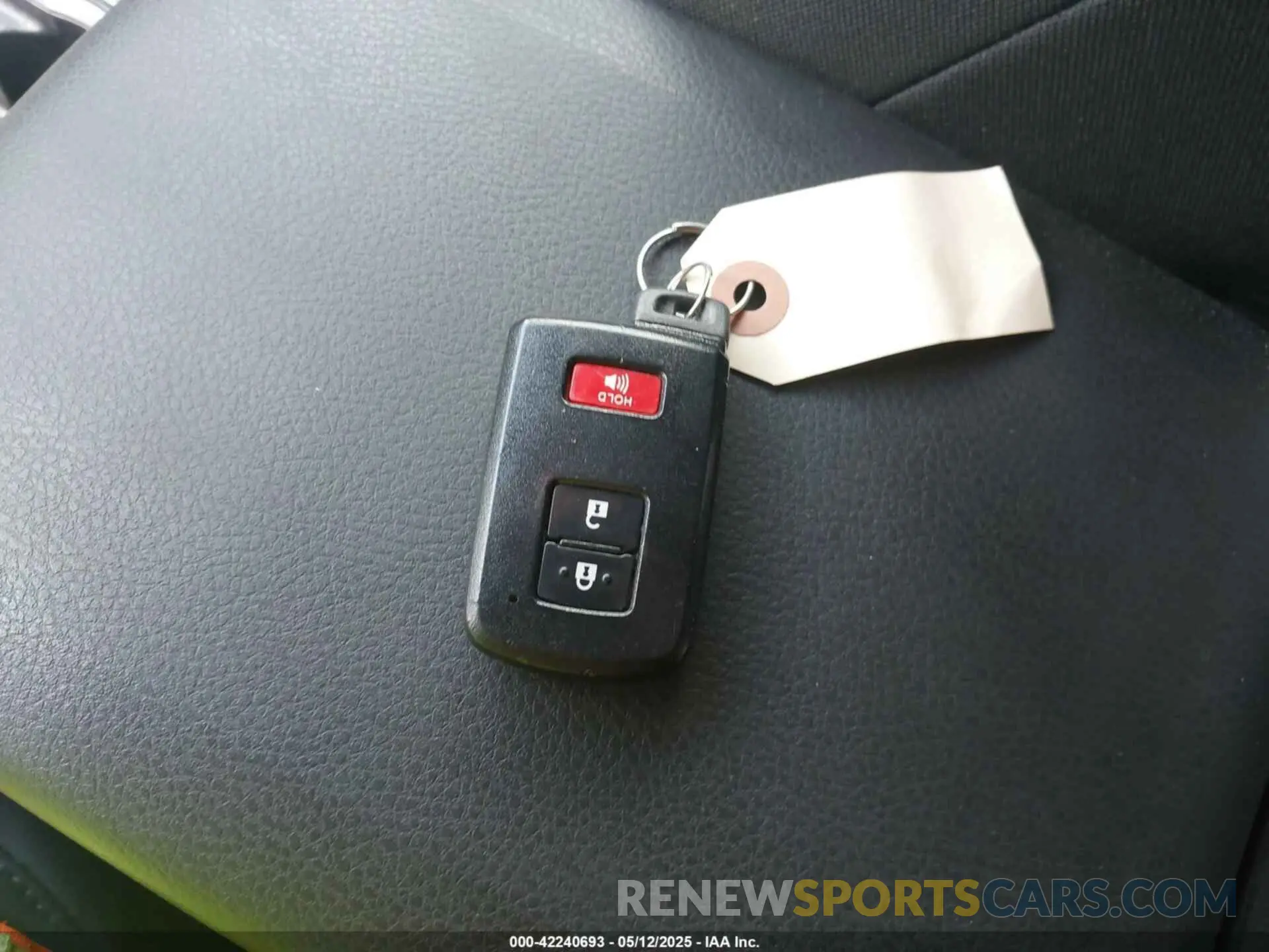 11 fotografías del automóvil dañado 3TMCZ5AN0MM417261 TOYOTA TACOMA 4WD 2021