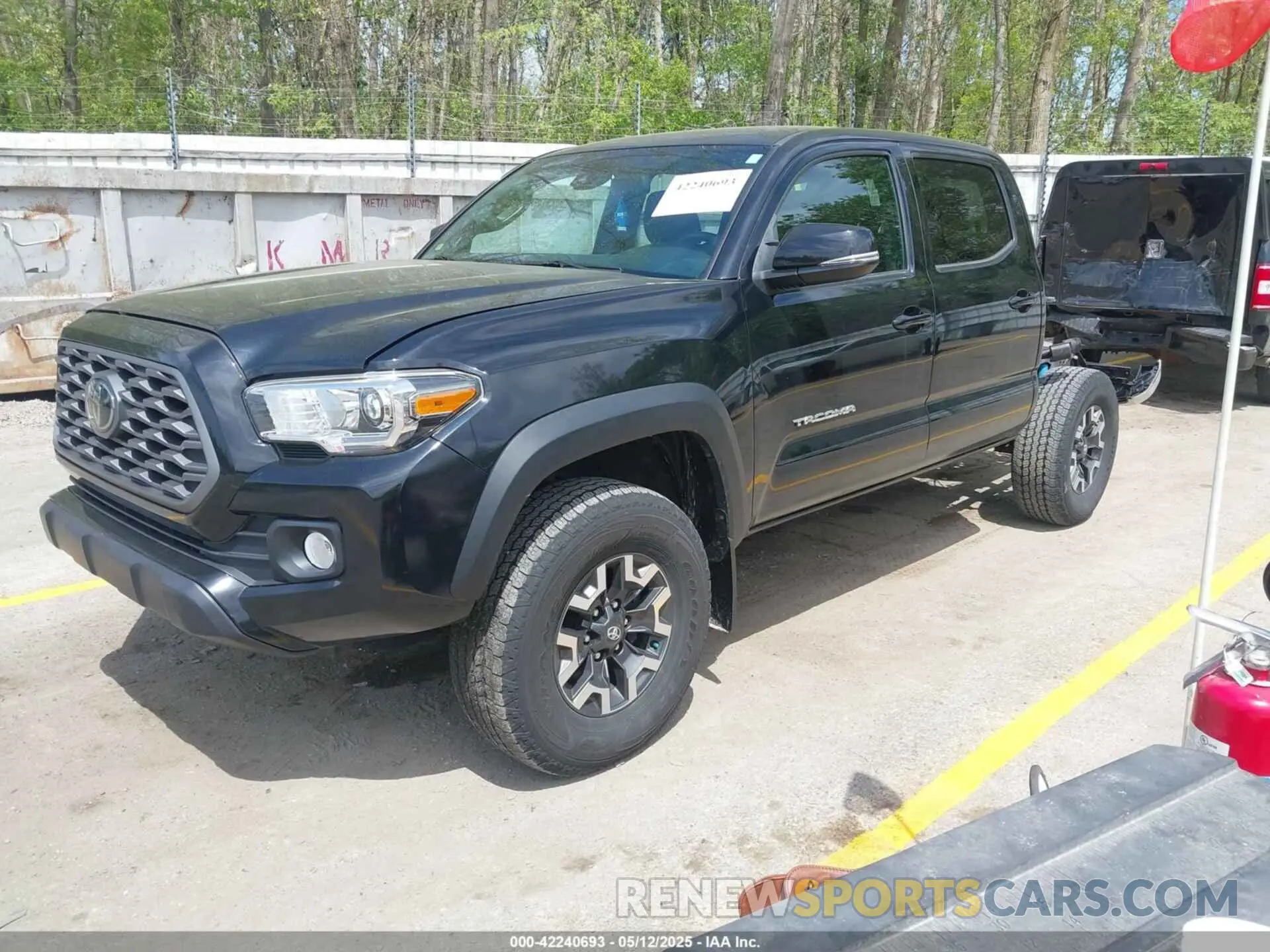 2 fotografías del automóvil dañado 3TMCZ5AN0MM417261 TOYOTA TACOMA 4WD 2021