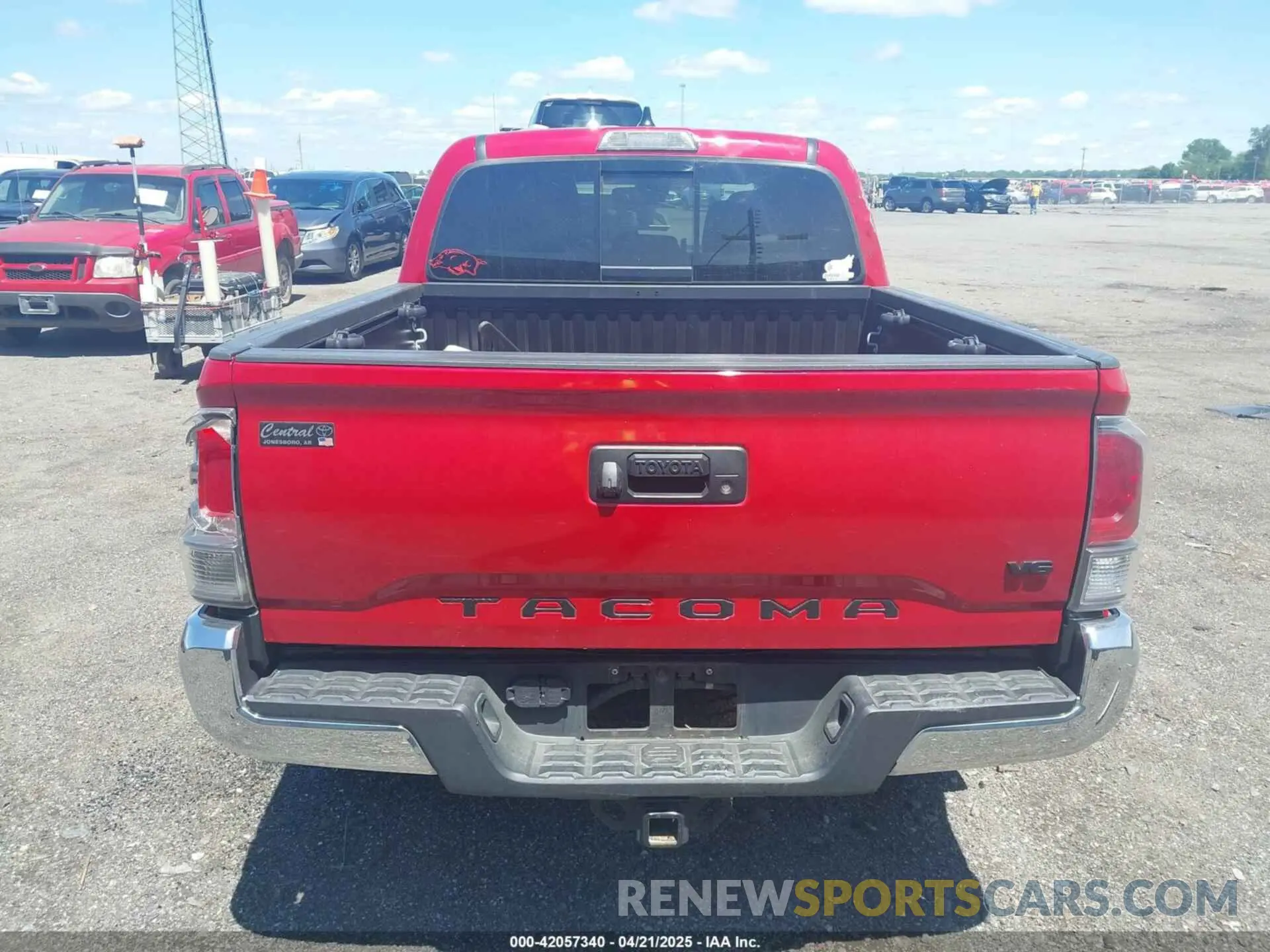 16 fotografías del automóvil dañado 3TMCZ5AN0MM450583 TOYOTA TACOMA 4WD 2021