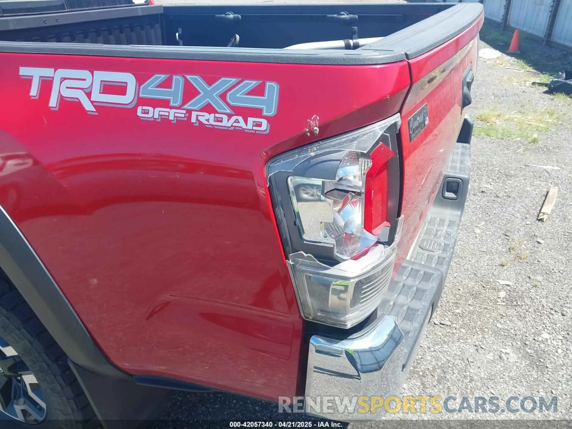 19 fotografías del automóvil dañado 3TMCZ5AN0MM450583 TOYOTA TACOMA 4WD 2021