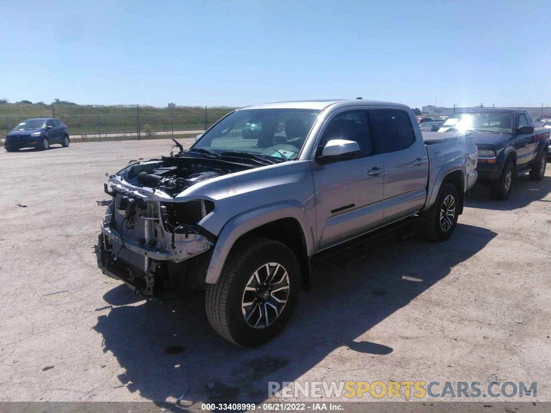 2 fotografías del automóvil dañado 3TMCZ5AN4MM371188 TOYOTA TACOMA 4WD 2021
