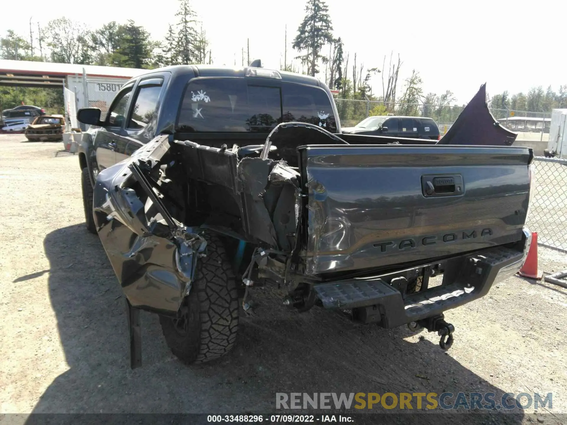 3 fotografías del automóvil dañado 3TMCZ5AN6MM402800 TOYOTA TACOMA 4WD 2021