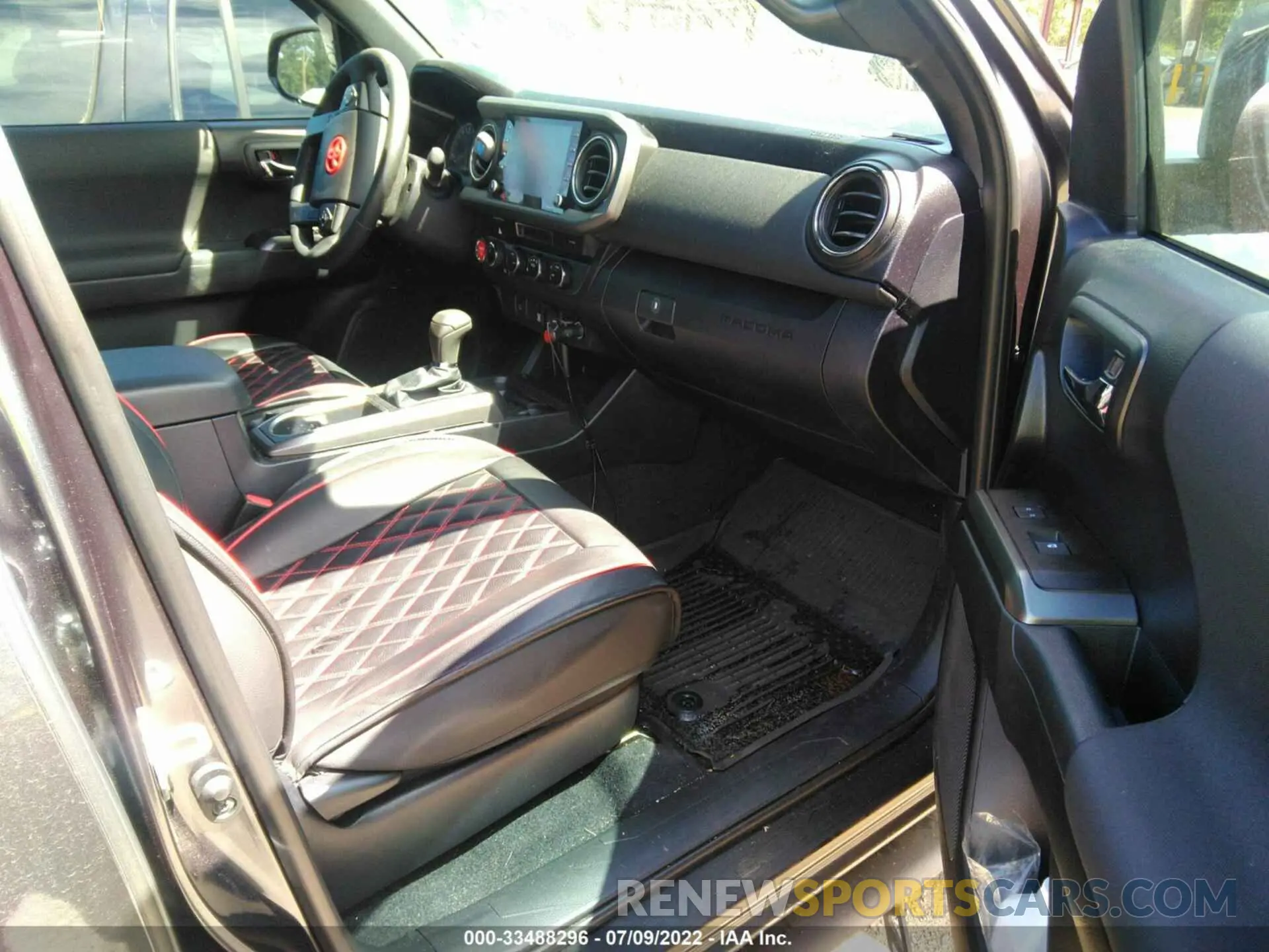 5 fotografías del automóvil dañado 3TMCZ5AN6MM402800 TOYOTA TACOMA 4WD 2021