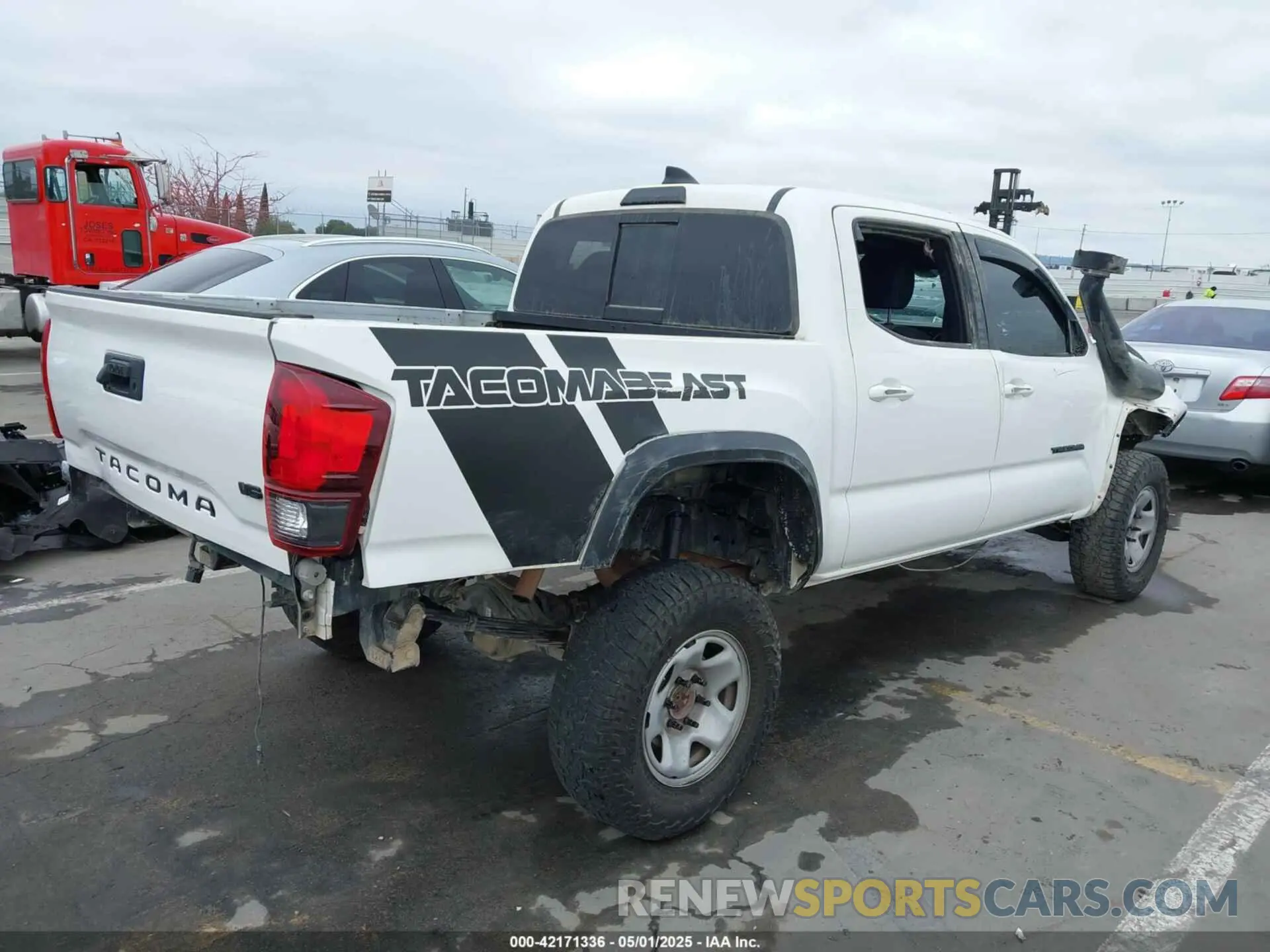 4 fotografías del automóvil dañado 3TMCZ5AN6MM417278 TOYOTA TACOMA 4WD 2021