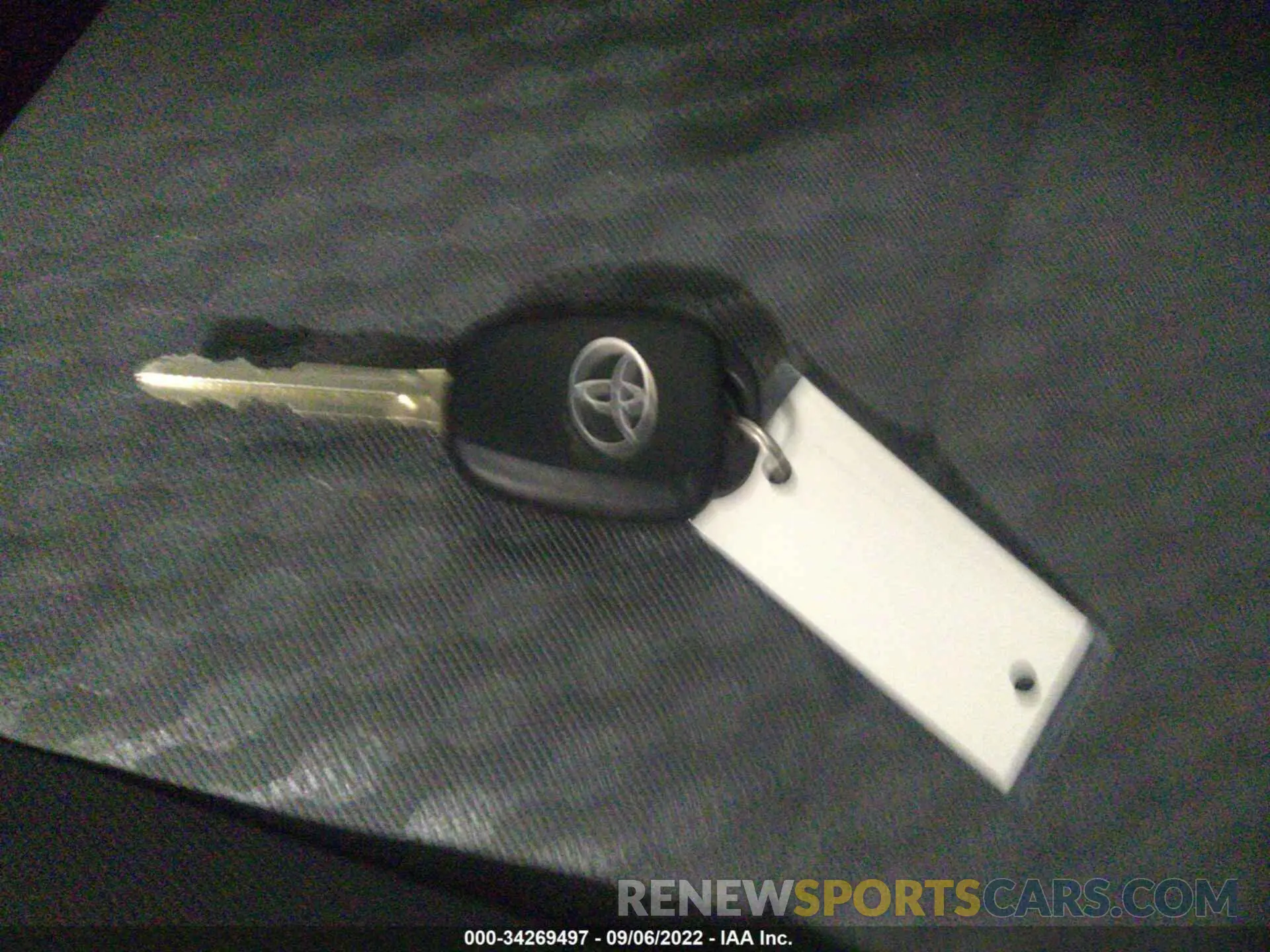 11 fotografías del automóvil dañado 3TMCZ5AN7MM422232 TOYOTA TACOMA 4WD 2021