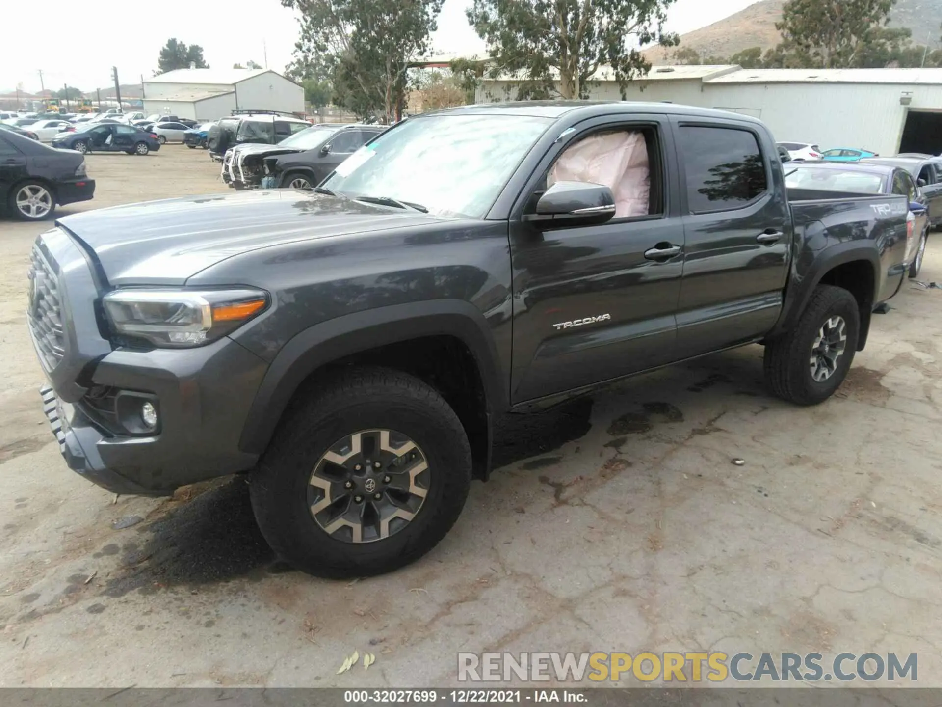 2 fotografías del automóvil dañado 3TMCZ5AN7MM444912 TOYOTA TACOMA 4WD 2021