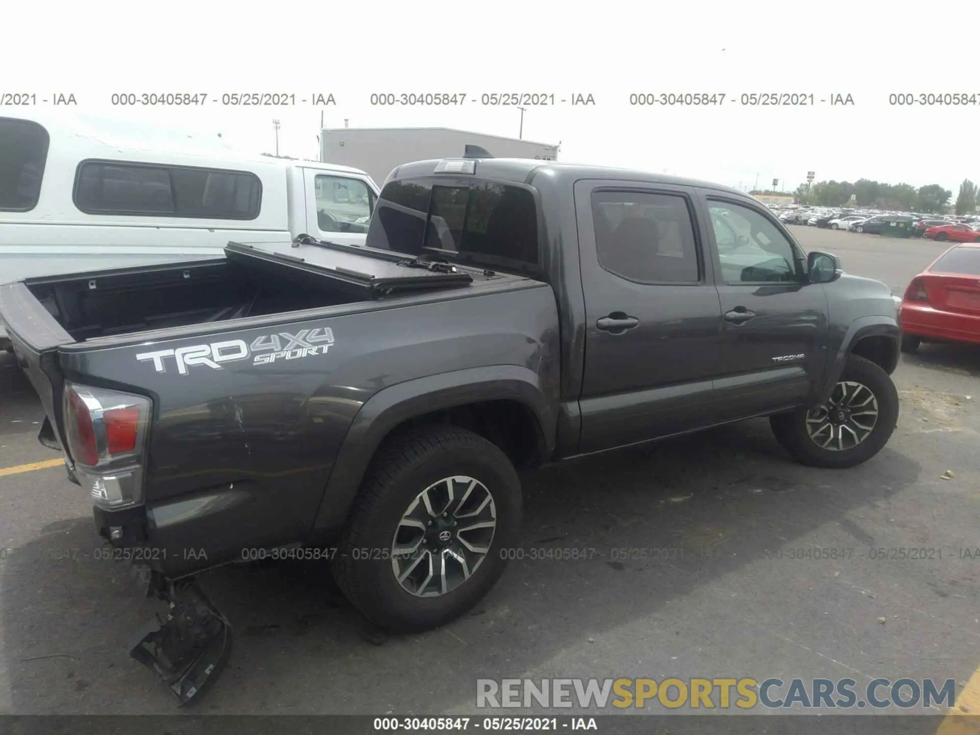 4 fotografías del automóvil dañado 3TMCZ5AN9MM373650 TOYOTA TACOMA 4WD 2021